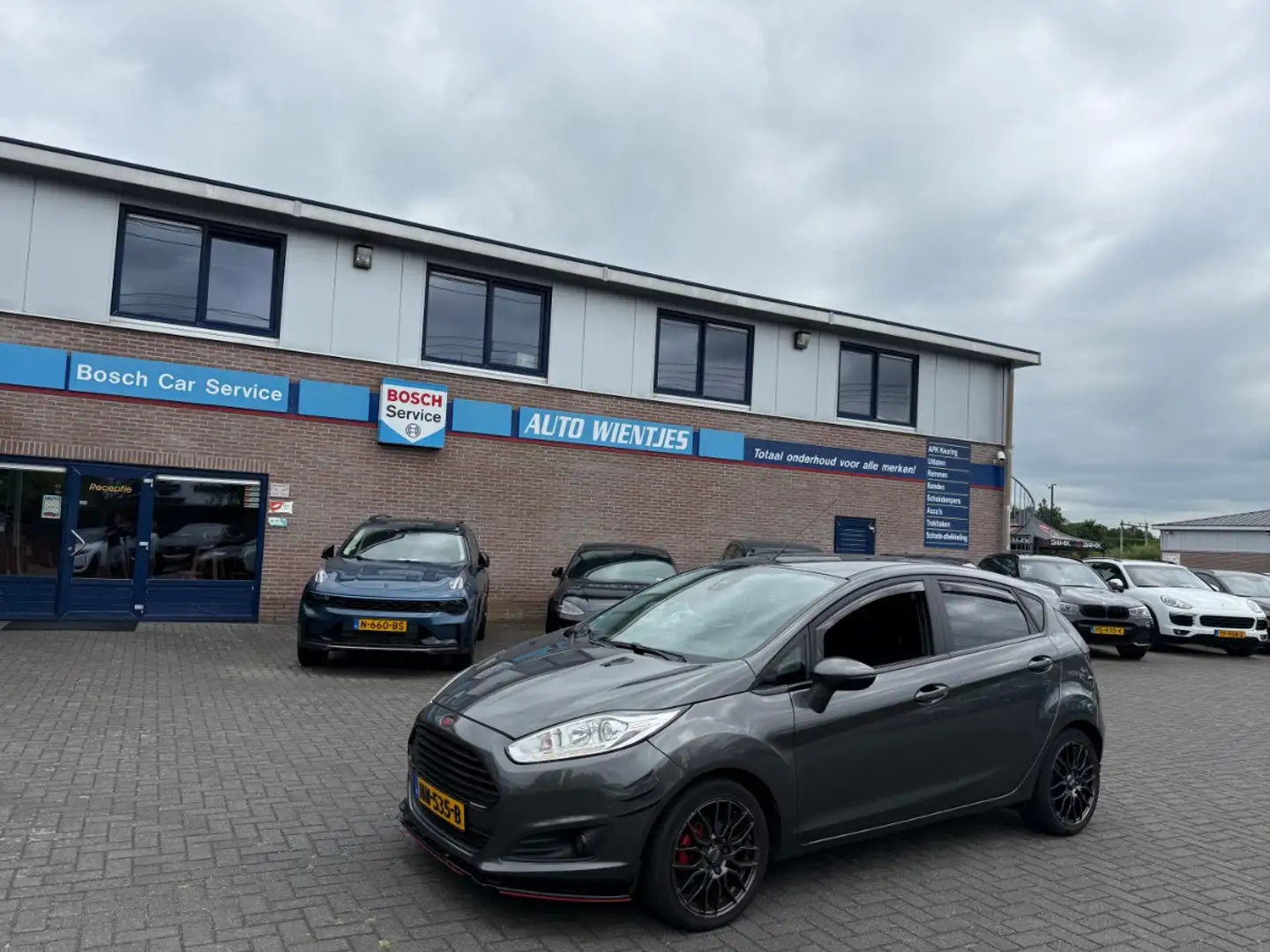 Ford Fiesta 1.5 TDCi 70kw | Titanium 5-Drs | Airco | Cruise | Grijs - 2
