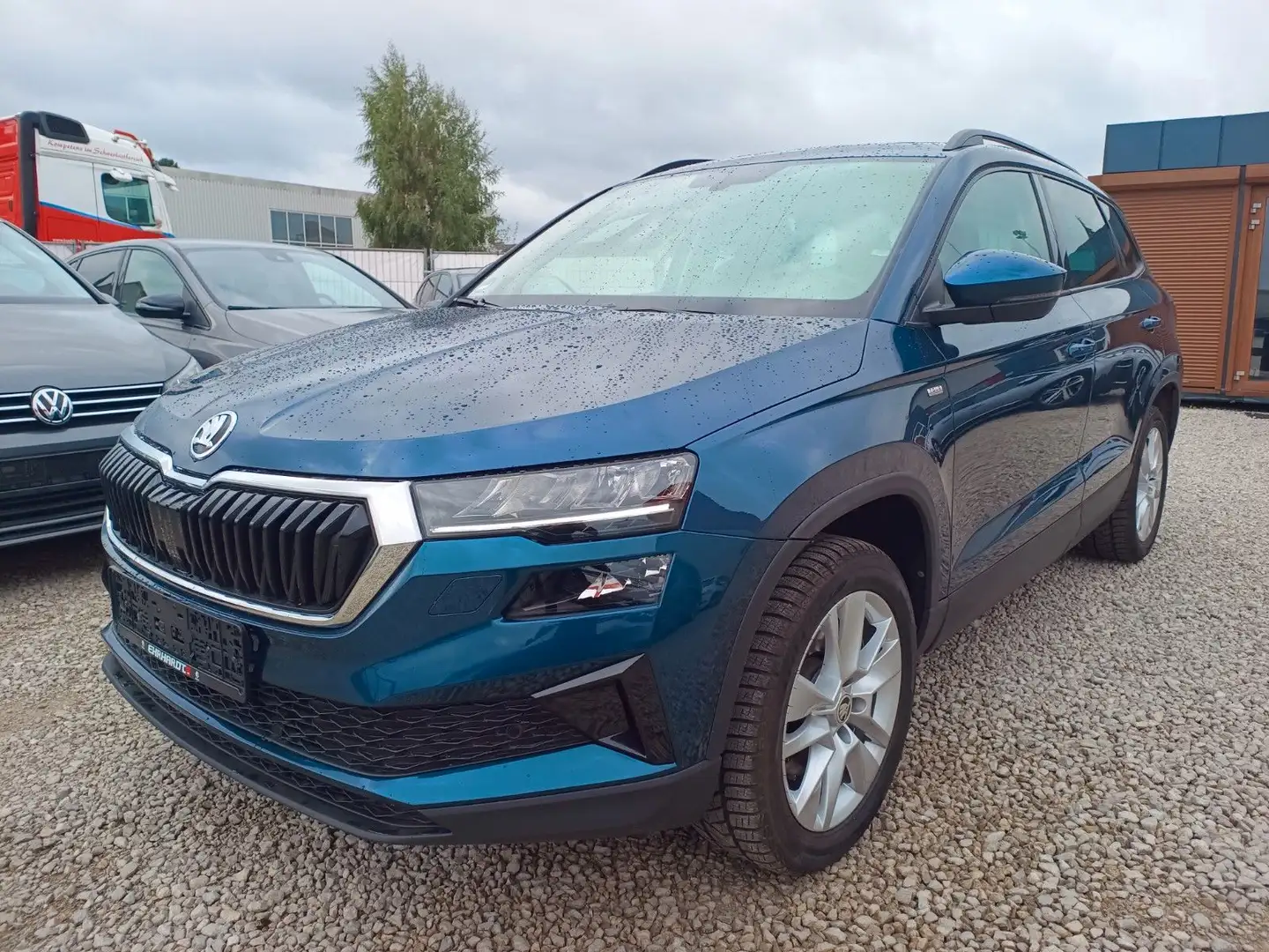 Skoda Karoq Tour, Navi, RFK, AHK, Autom Blau - 1