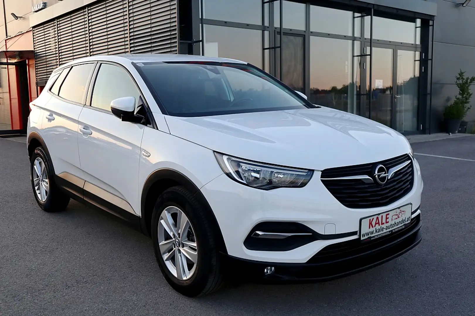 Opel Grandland X 1,5 CDTI 120 Edition *1.Besitz*Navigation* Weiß - 2