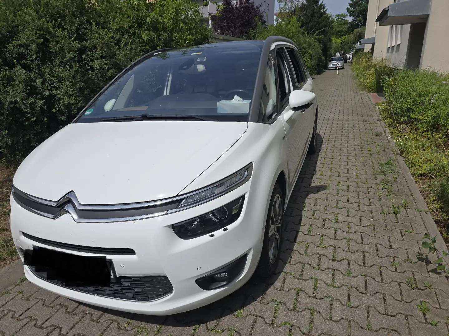 Citroen Grand C4 Picasso e-HDi 120 ETG6 Exclusive Blanc - 2