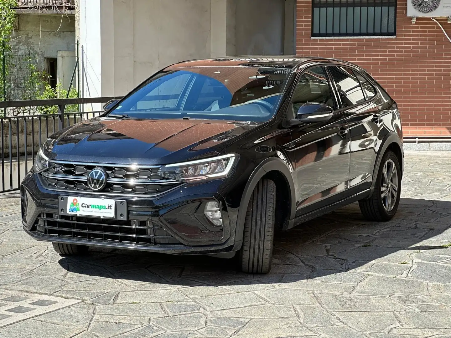 Volkswagen Taigo 1.5 TSI 150 CV DSG R-Line Schwarz - 1