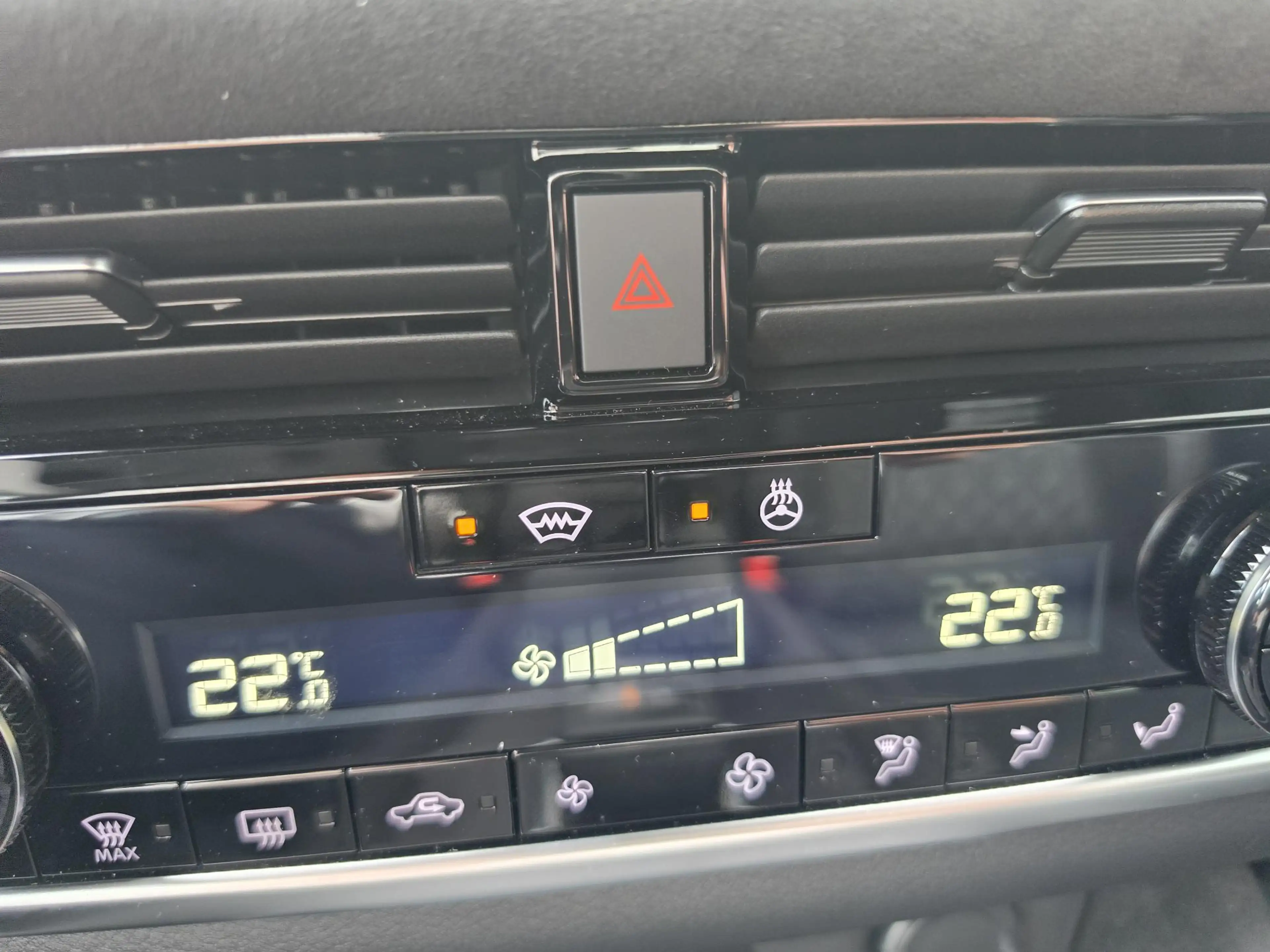 Nissan Qashqai 1.3 MHEV 158 Xtronic Tekna Plus | BOSE | Leder | P — photo 35