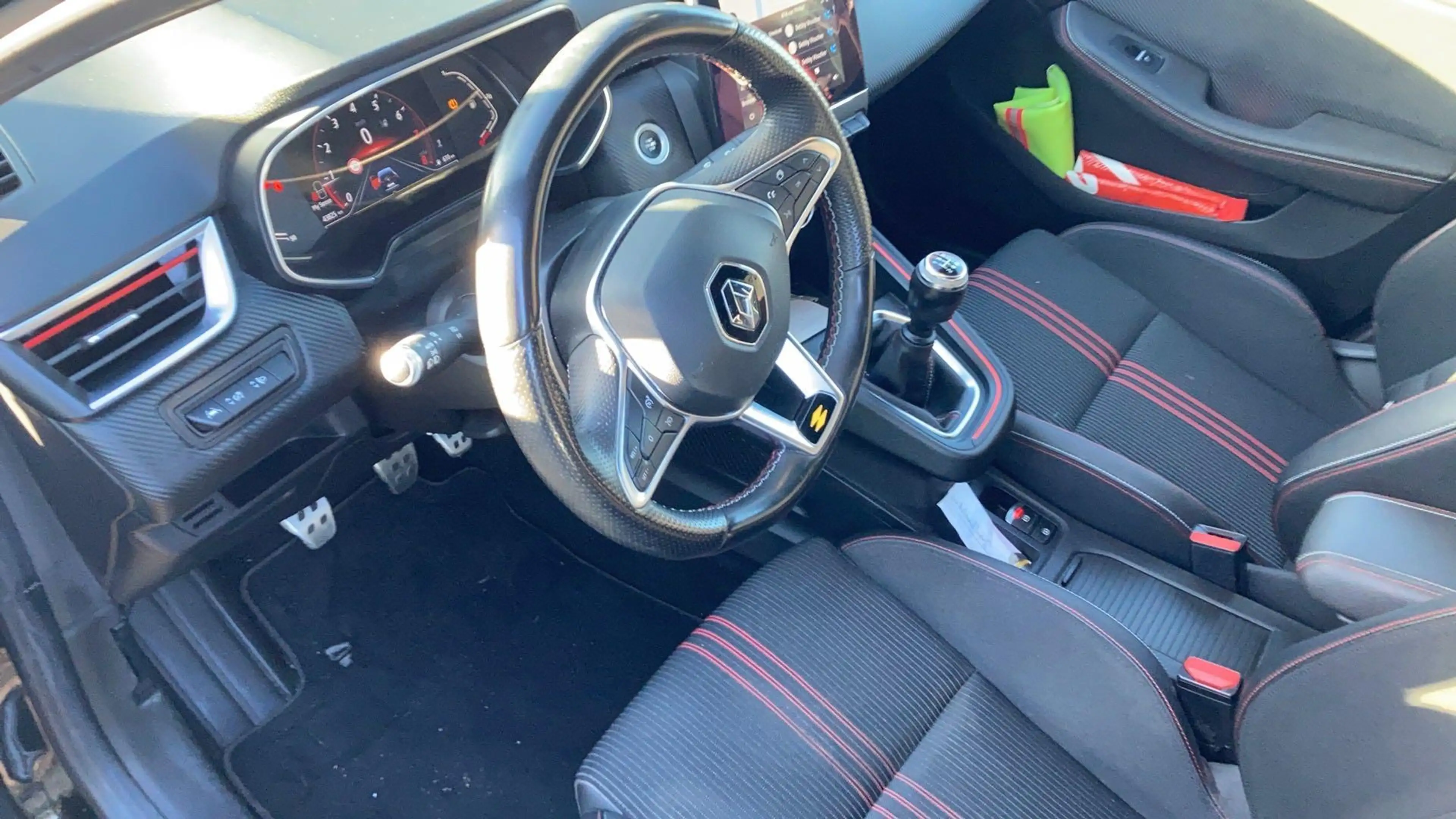 Renault Clio 1.0 TCe R.S. Line — photo 8