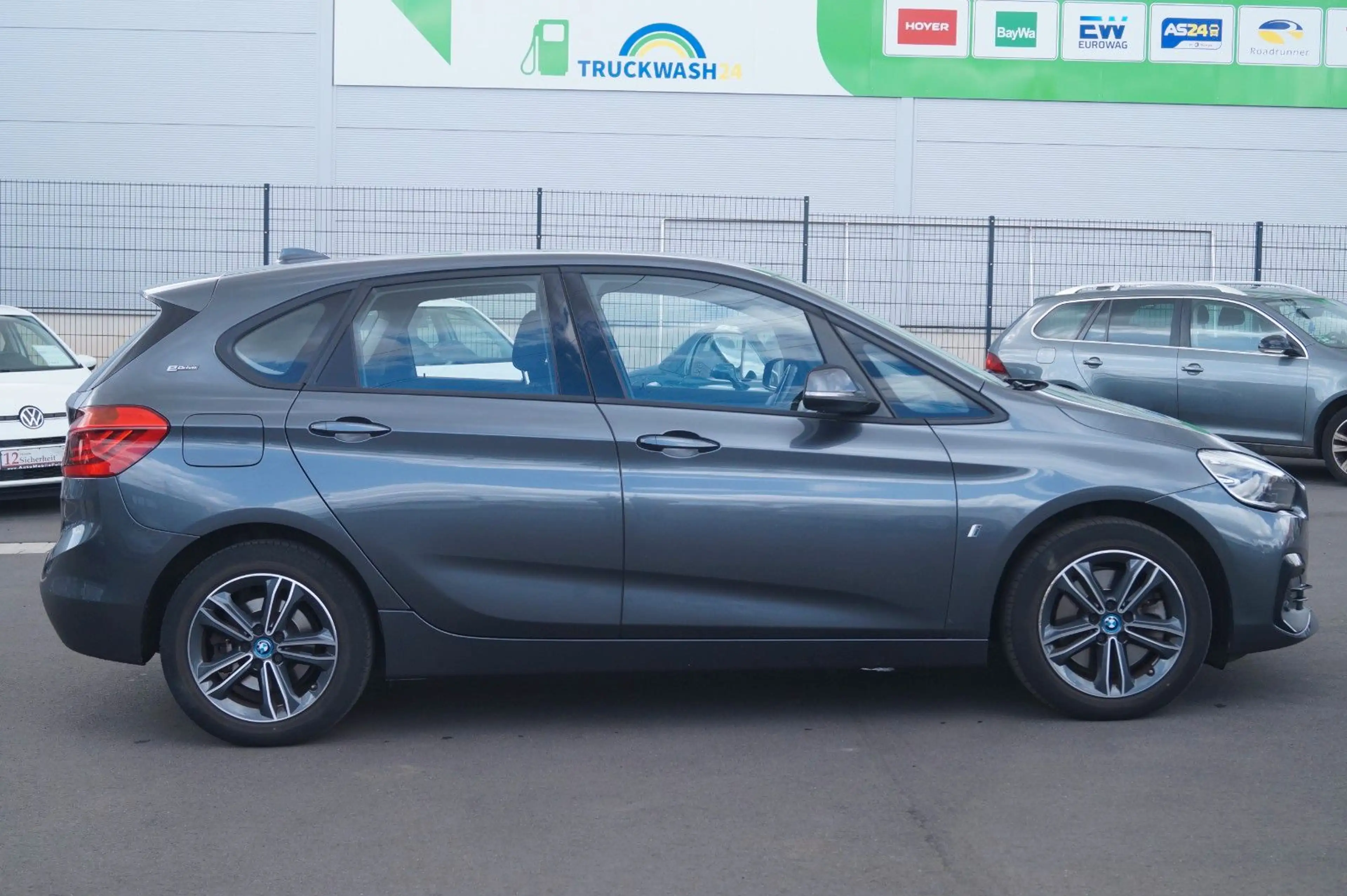 BMW 225 xe Sport Line Active Tourer — photo 7