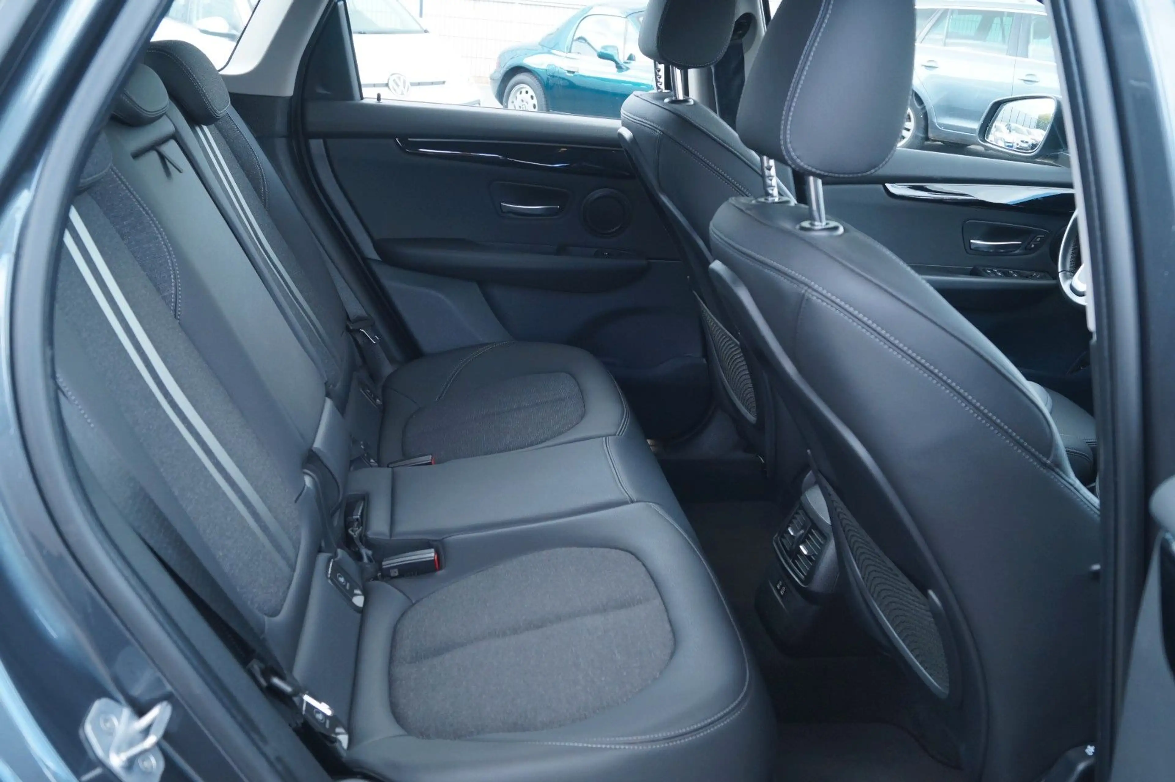 BMW 225 xe Sport Line Active Tourer — photo 14