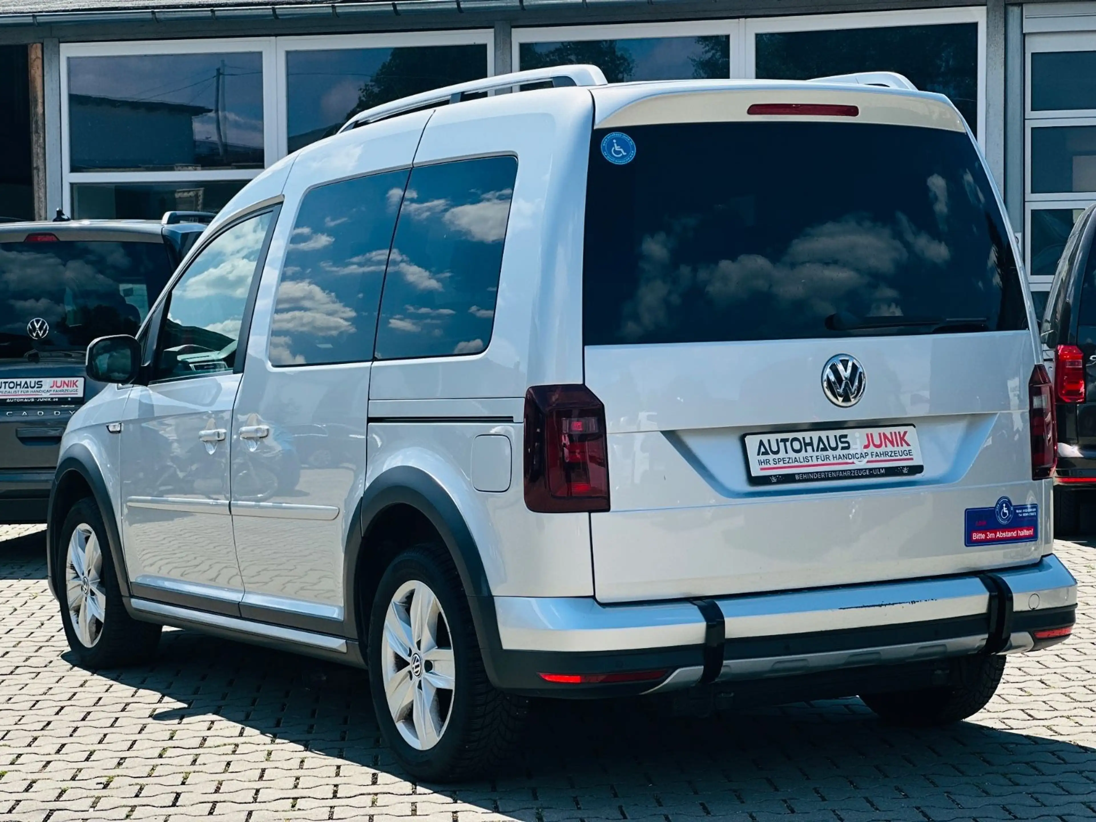Volkswagen Caddy DSG  Alltrack Behindertengerecht-Rampe — photo 5