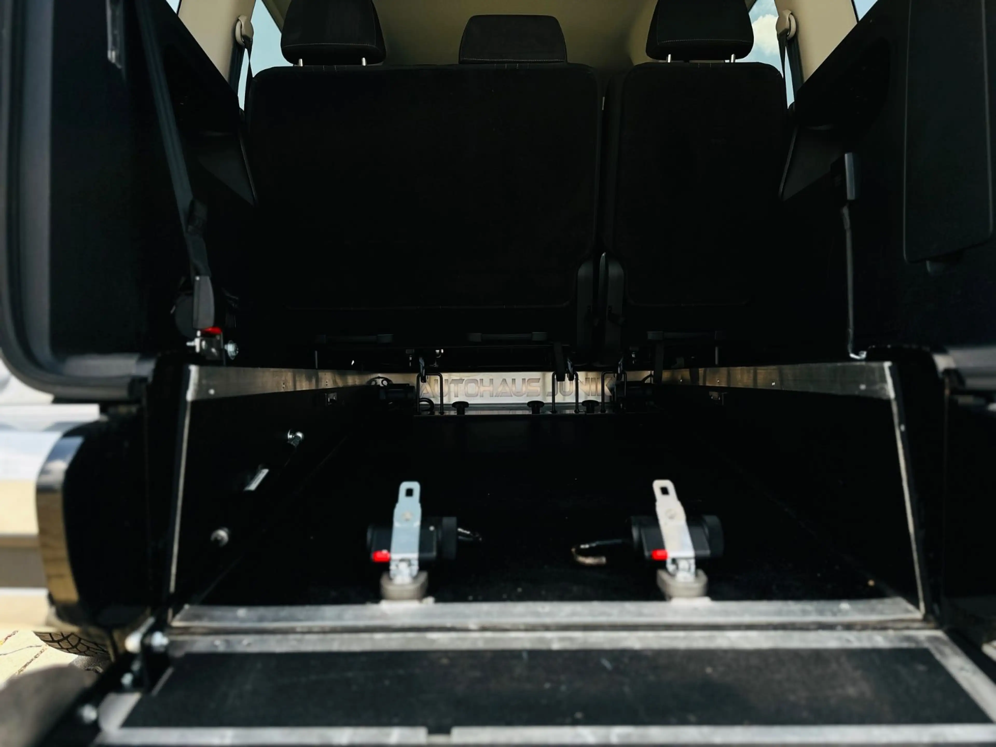 Volkswagen Caddy DSG  Alltrack Behindertengerecht-Rampe — photo 13