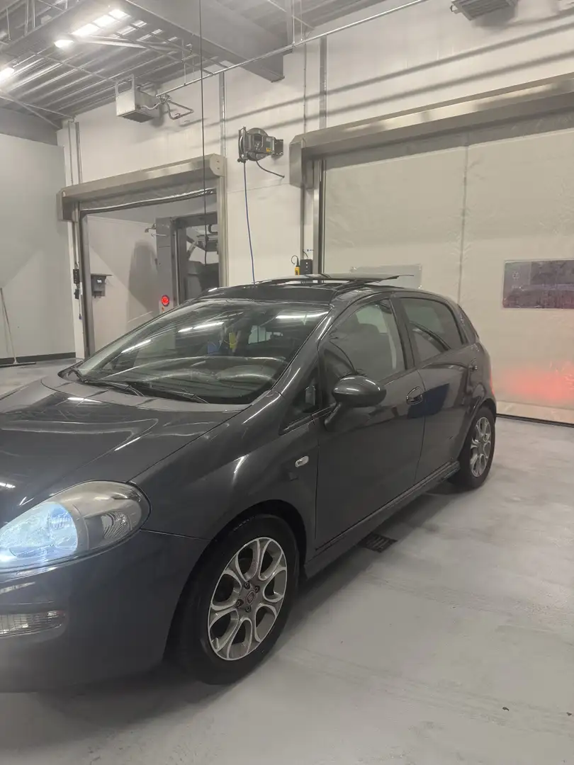Fiat Punto 0.9 TwinAir Lounge Grijs - 2