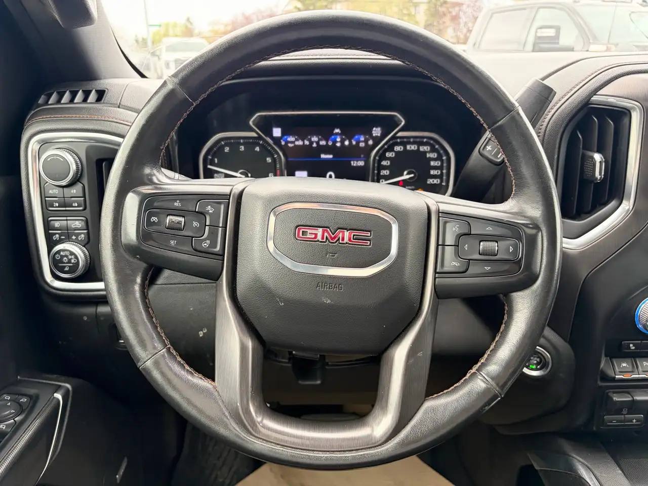 GMC Sierra 1500 снимка GMC Sierra 1500