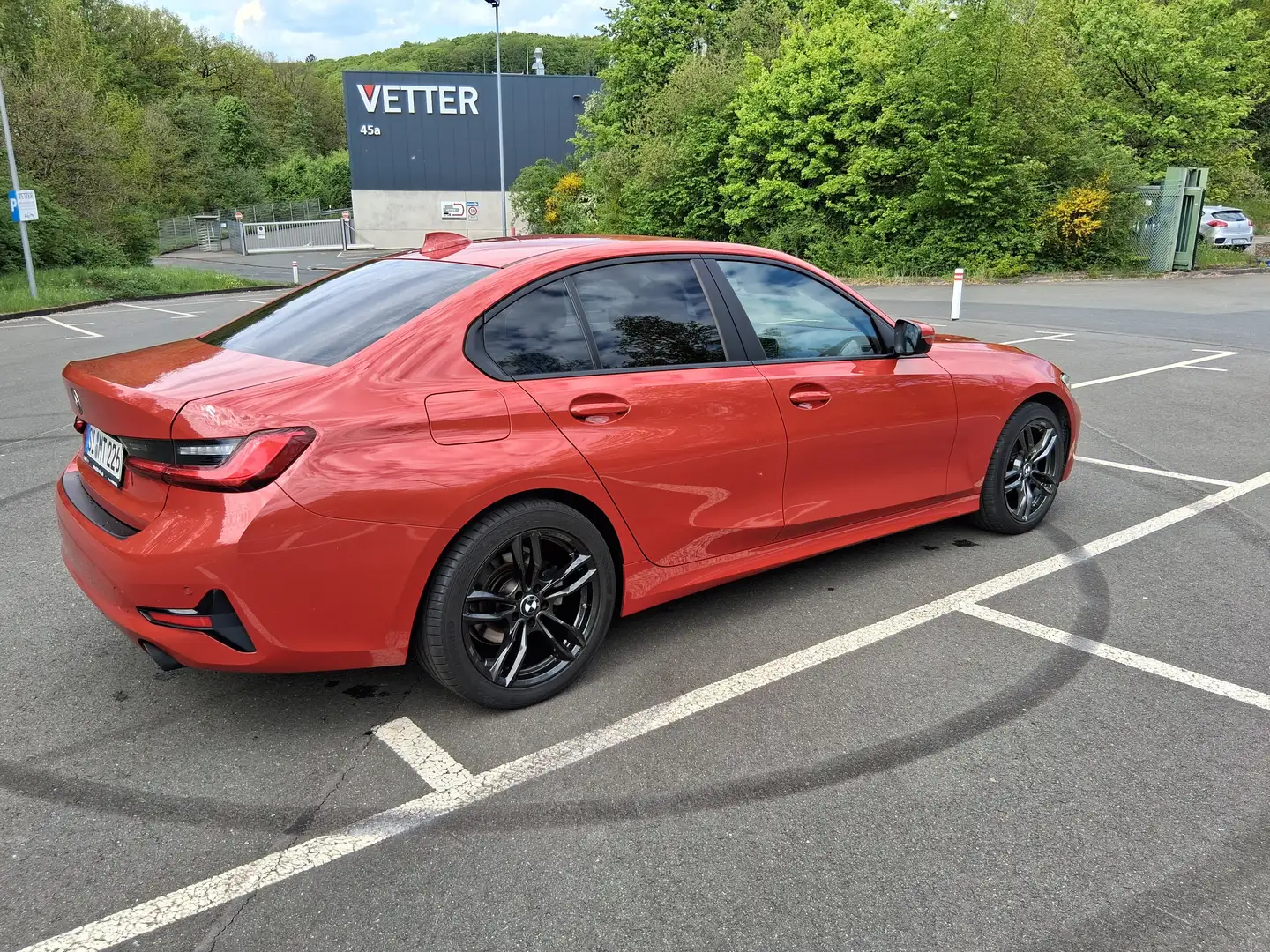 BMW 320 320d Touring Aut. Advantage Piros - 1