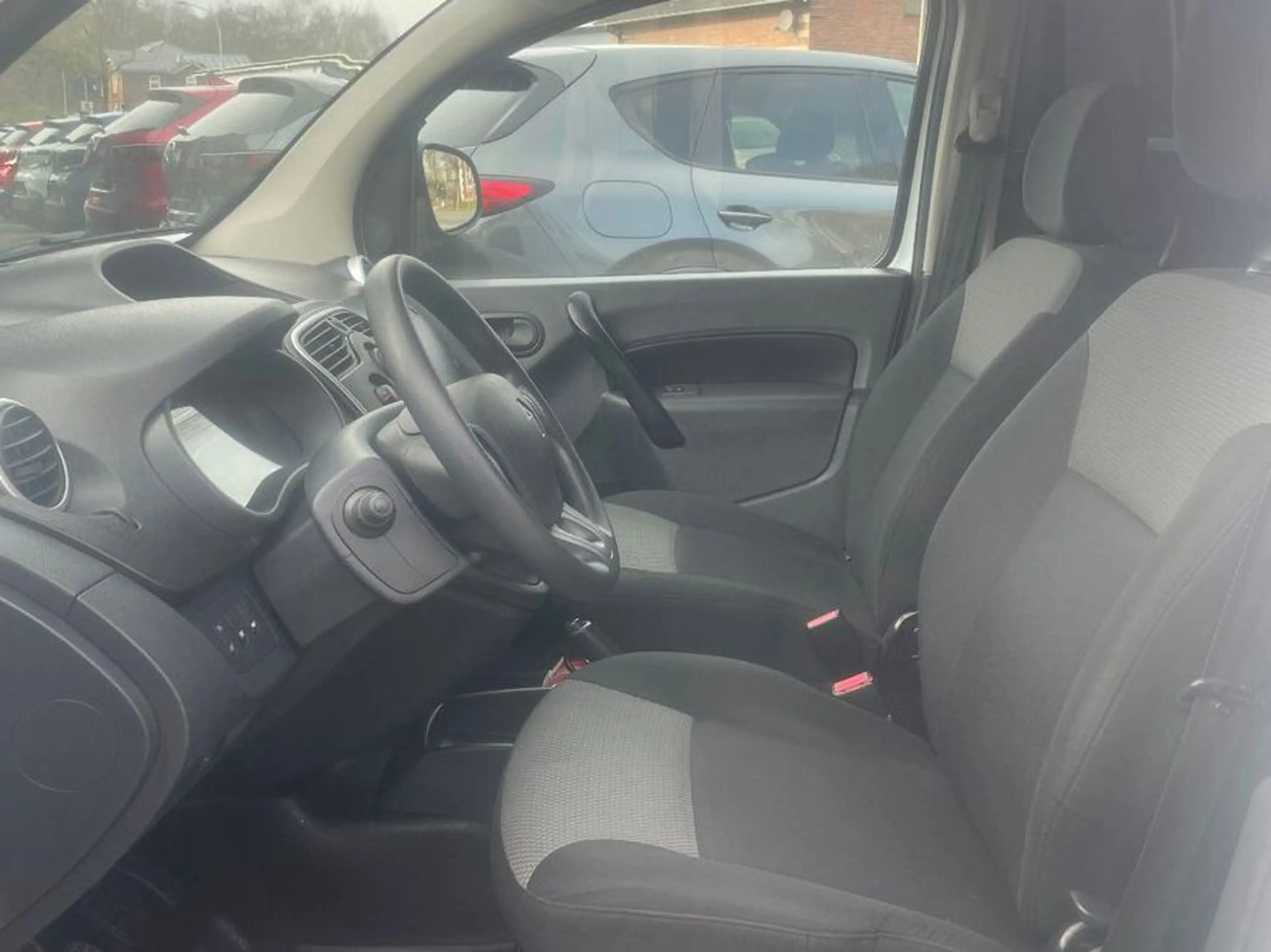 Renault Kangoo Rapid Extra AHK/KLIMA/GANZJAHRESR. — photo 7