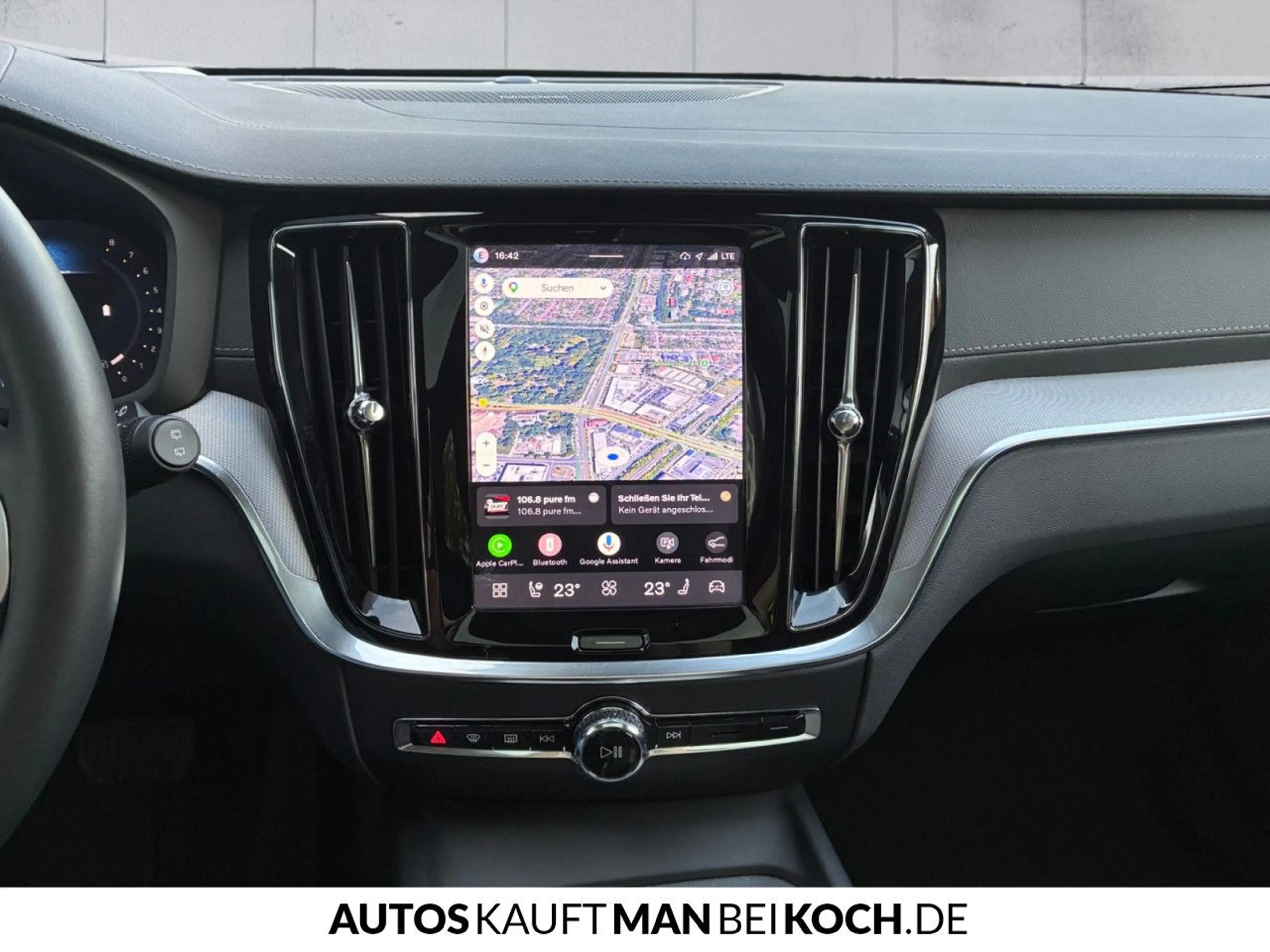Volvo V60 B4 B Ultra Dark 360° ACC BLIS PANO H/K HUD — photo 12