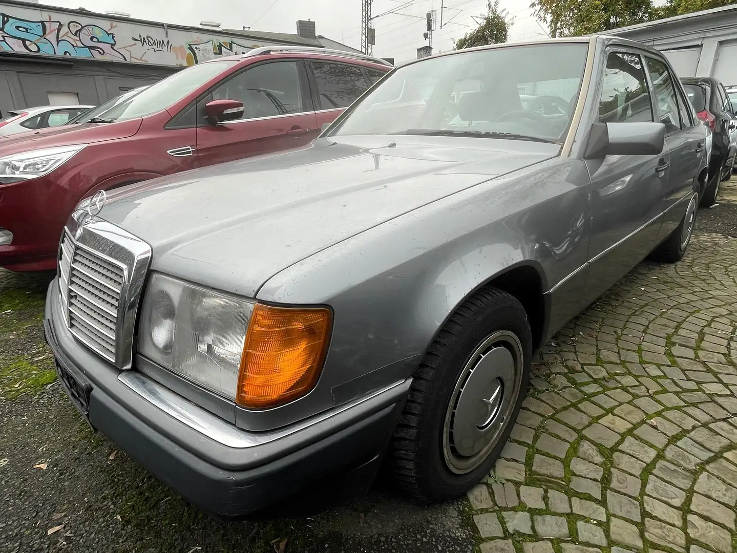 Mercedes-Benz E 230 Automatik, Schiebedach,Tüv neu Szürke - 1