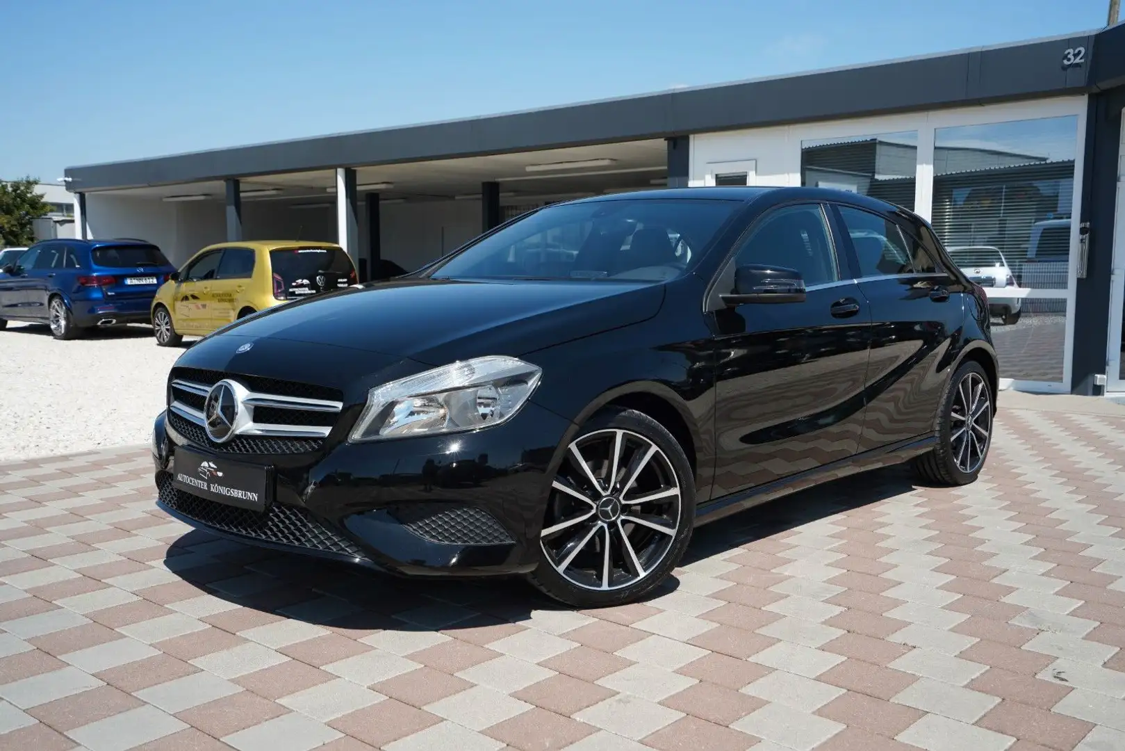 Mercedes-Benz A 180 BlueEfficiency*Kamera*Navigation*8 Fach* Schwarz - 1