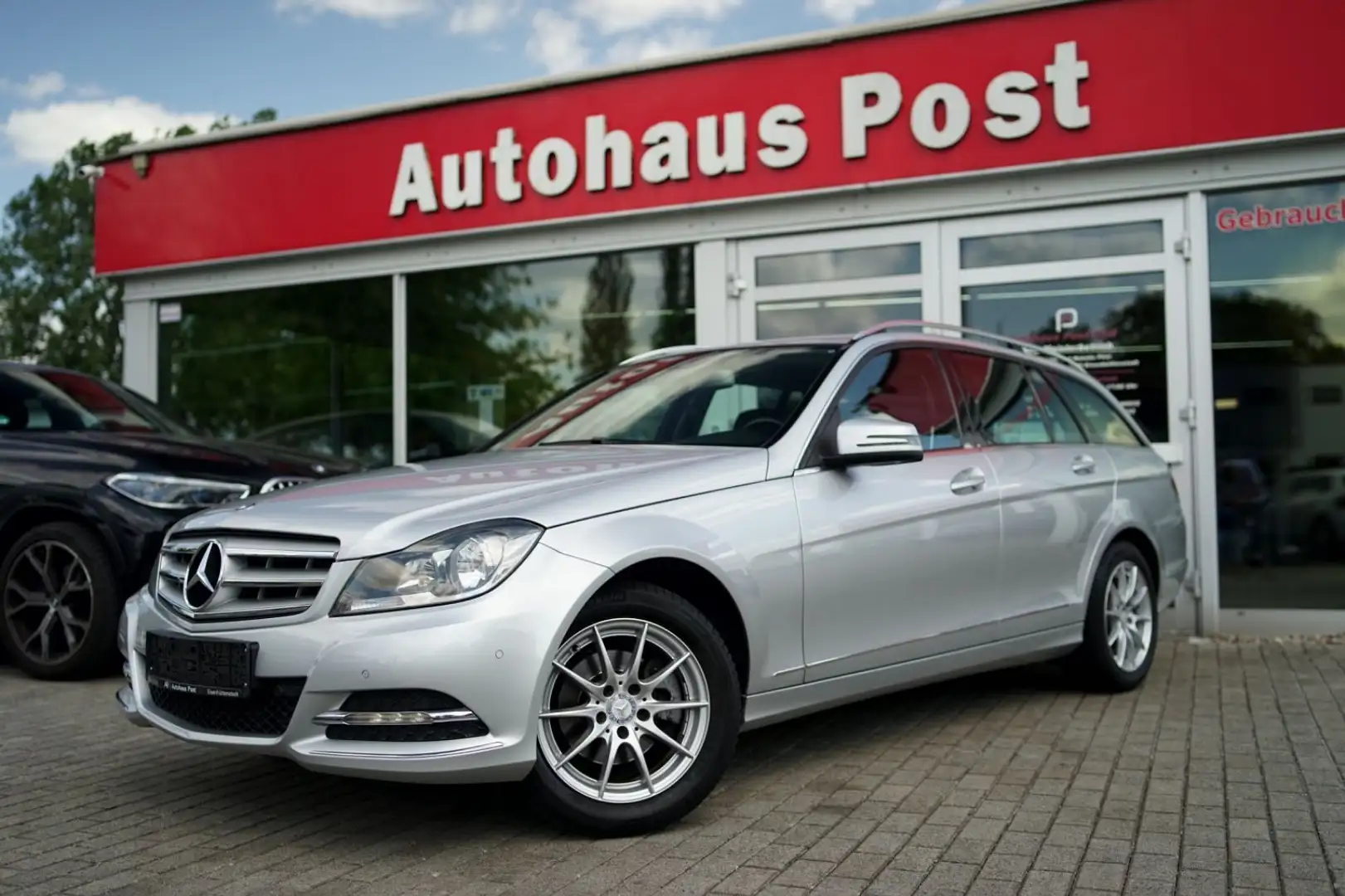 Mercedes-Benz C 180 C180 T-Modell Automatik Navi Sitzheiz el.Heckkl. Argento - 1