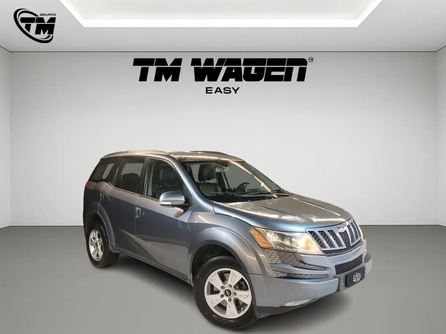 Mahindra XUV500 2.2 fwd M1 - NEOPATENTATI Schwarz - 2