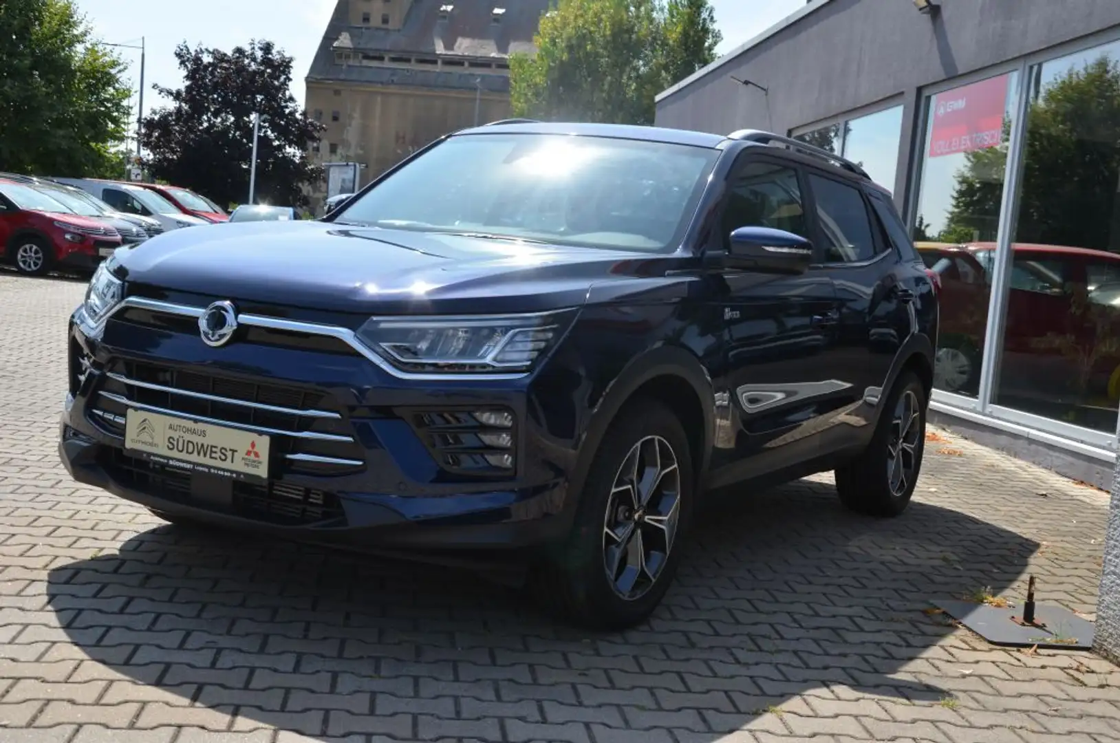 SsangYong Korando 1.5 T-GDi 2WD Ruby Modrá - 2