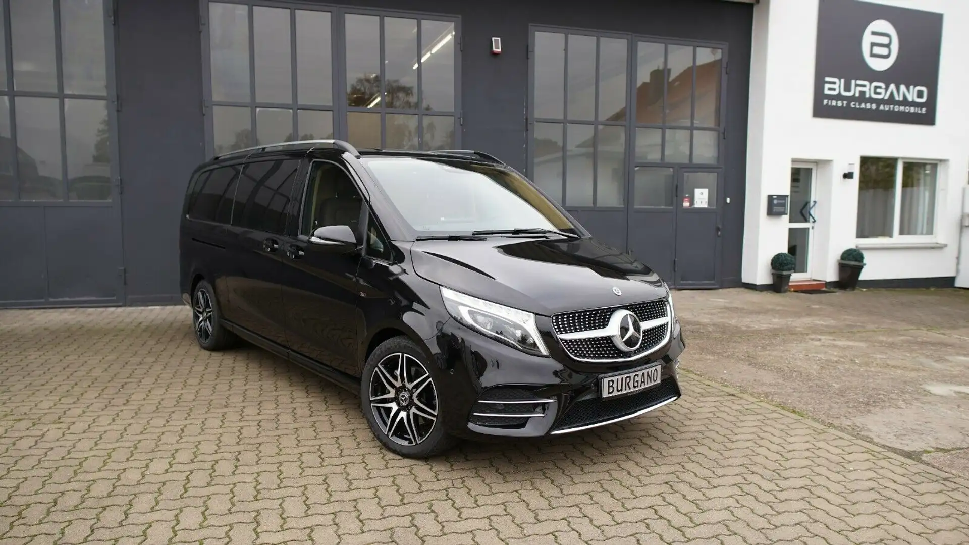 Mercedes-Benz V 300 Luxury Business VIP Design Van 4Matic AIRMatic Negro - 2