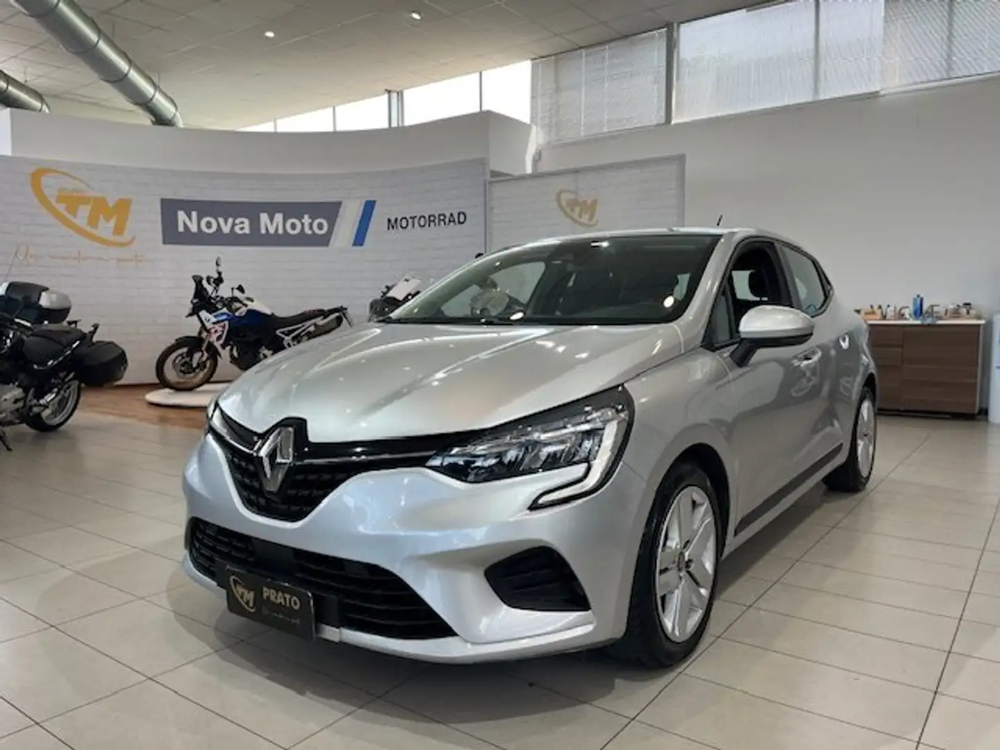Renault Clio 1.5 blue dci Business 100cv Silber - 1
