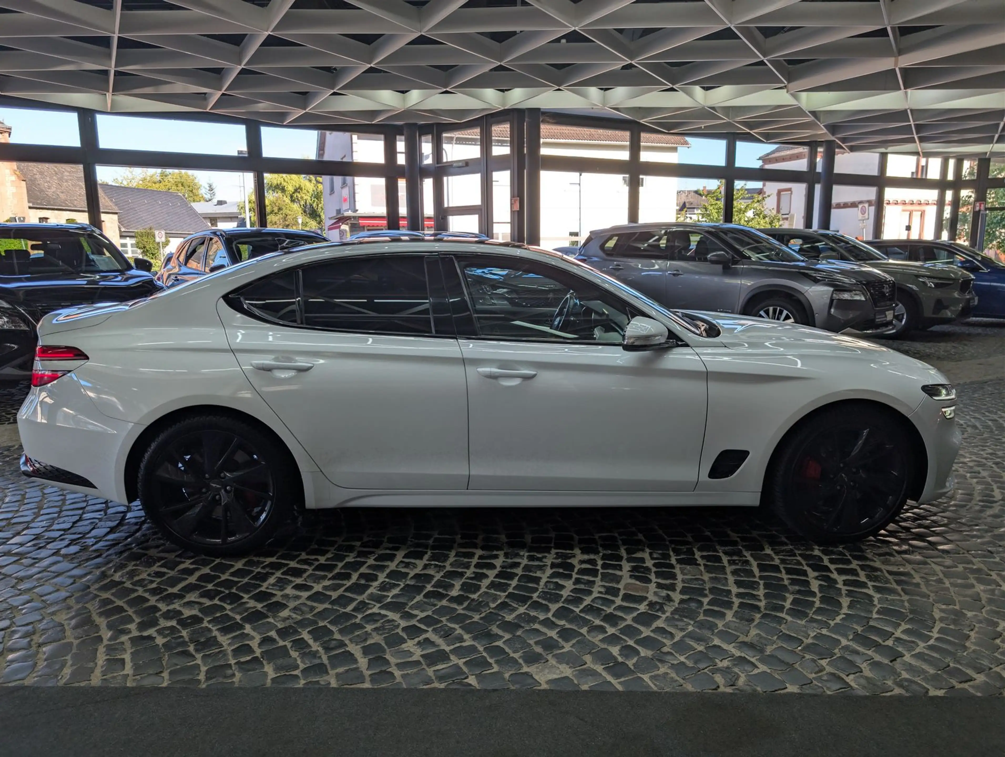 Genesis G70 2.0 T-GDI Sport PANO*LEDER*ACC*LED*KAM*19"LM — photo 8