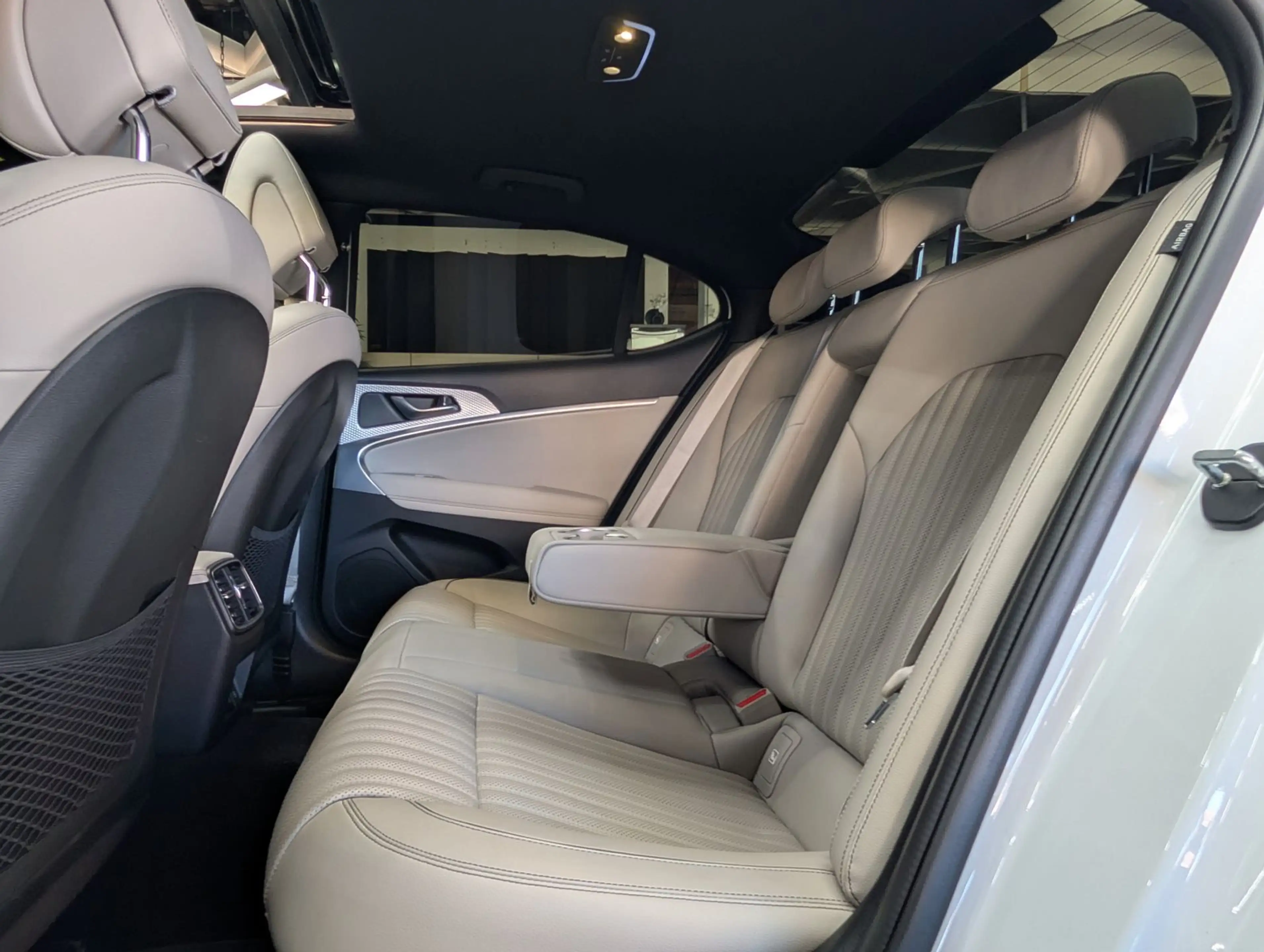 Genesis G70 2.0 T-GDI Sport PANO*LEDER*ACC*LED*KAM*19"LM — photo 15