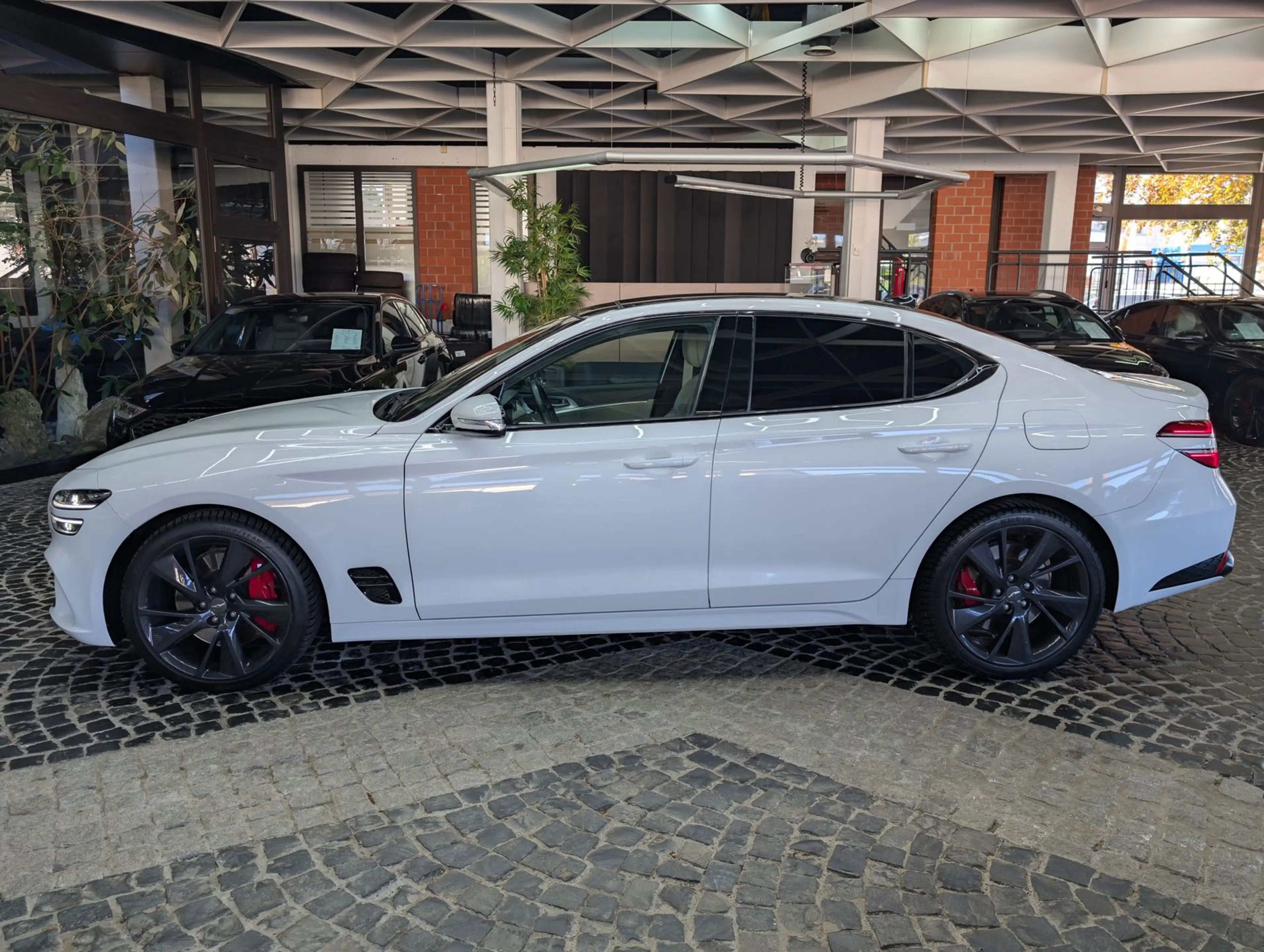 Genesis G70 2.0 T-GDI Sport PANO*LEDER*ACC*LED*KAM*19"LM — photo 4
