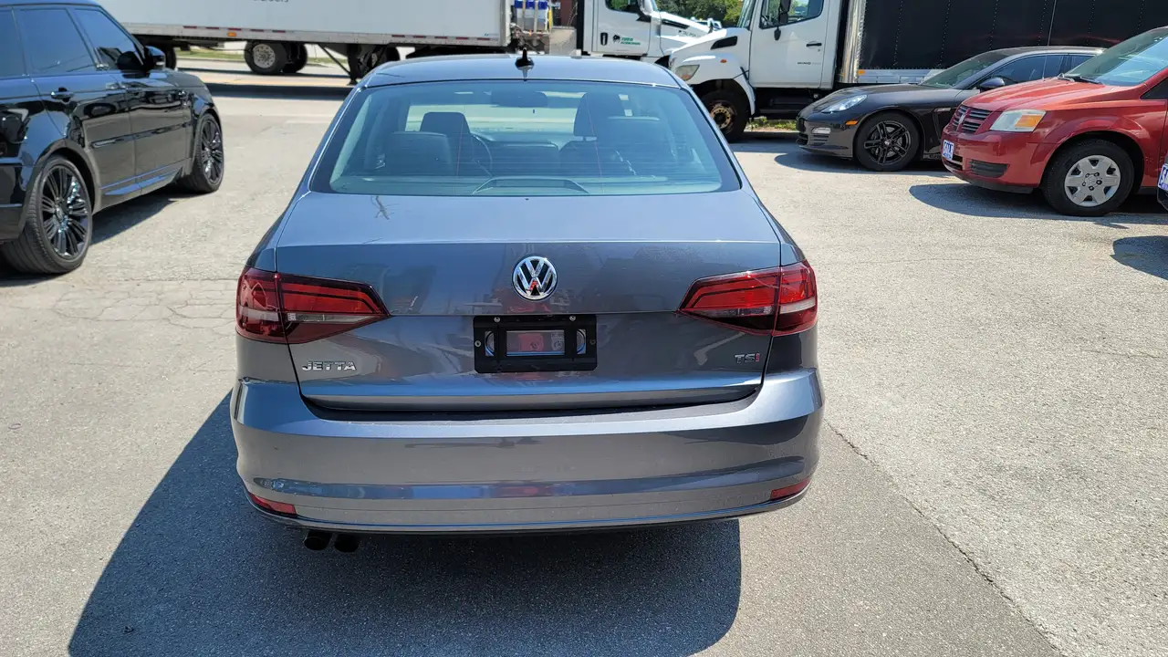 Volkswagen Jetta снимка Volkswagen Jetta
