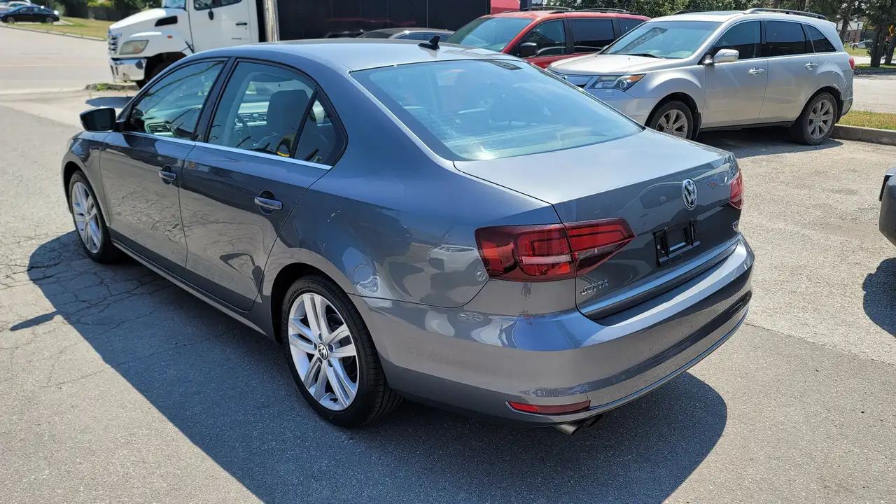 Volkswagen Jetta снимка Volkswagen Jetta