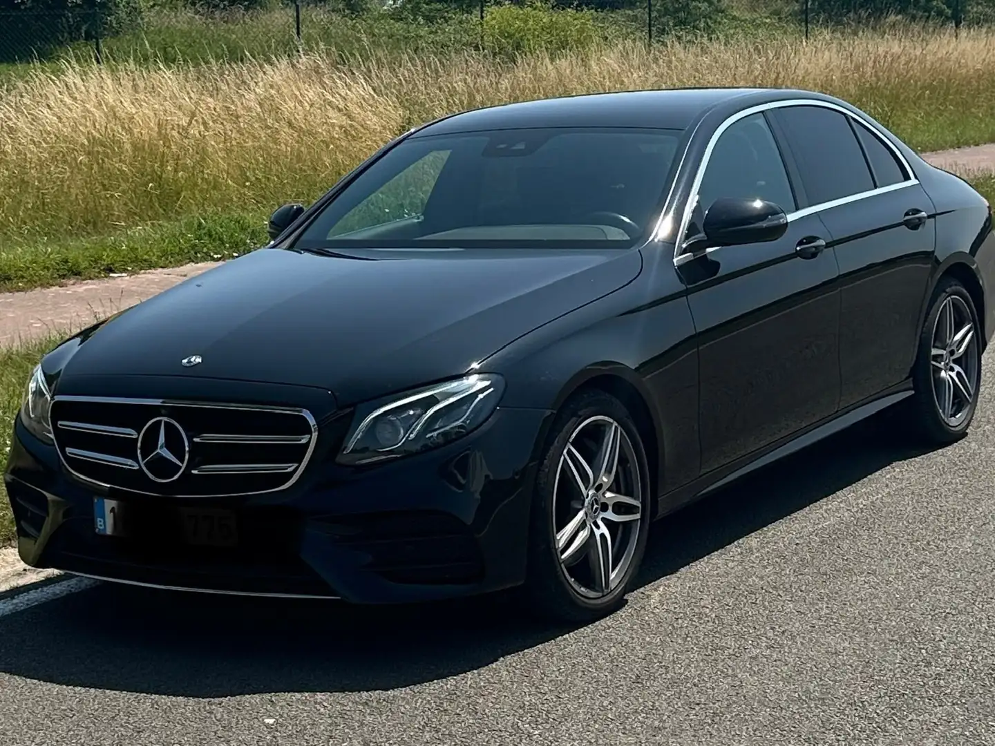 Mercedes-Benz E 300 E 300 9G-TRONIC AMG Line Noir - 1