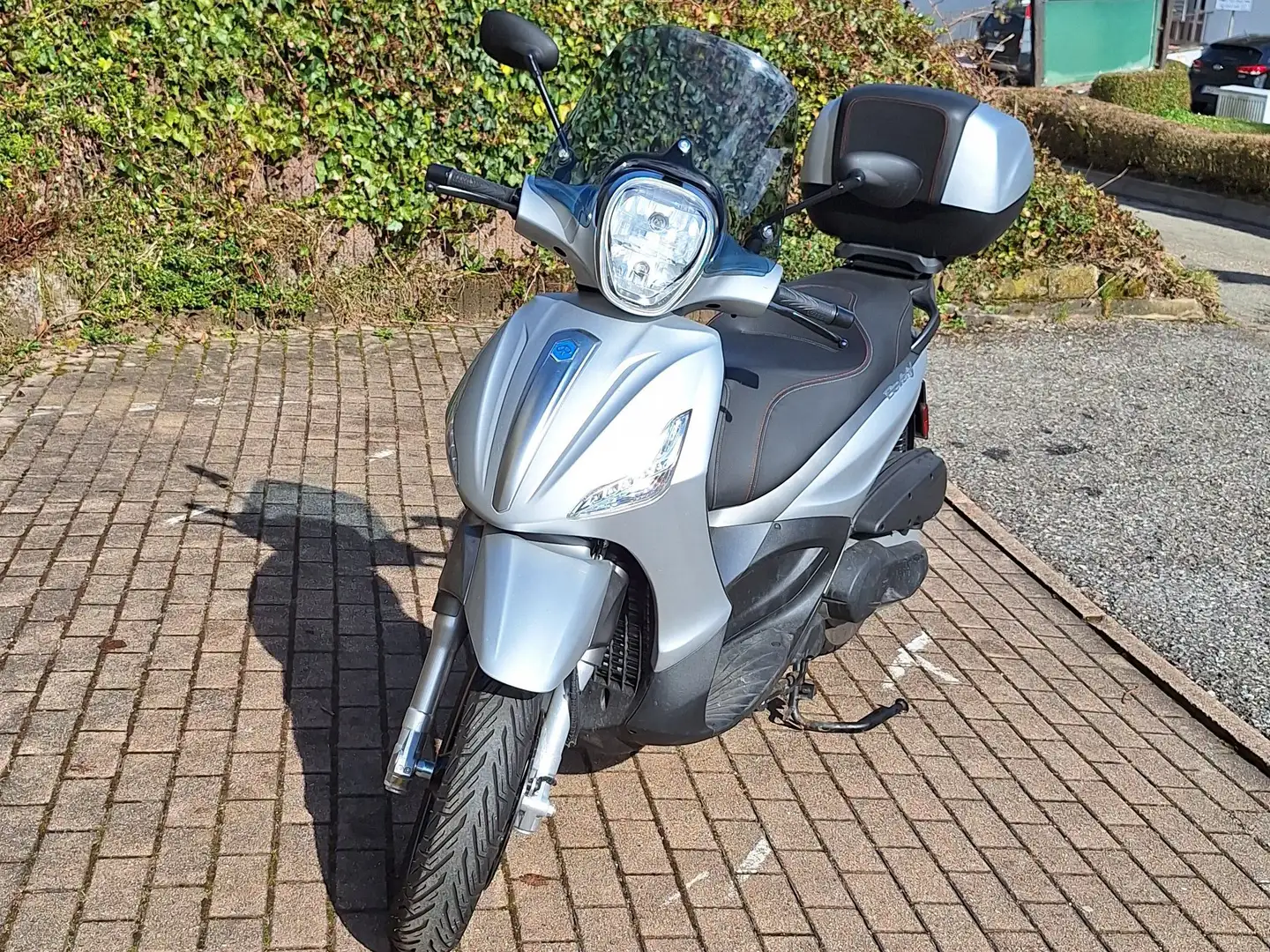 Piaggio Beverly 350 Beverly 350 ABS-ASR Argintiu - 1