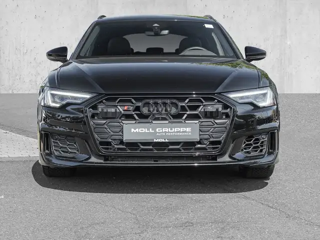 Audi S6 view 3