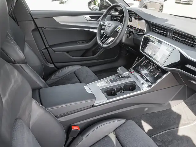 Audi S6 view 8