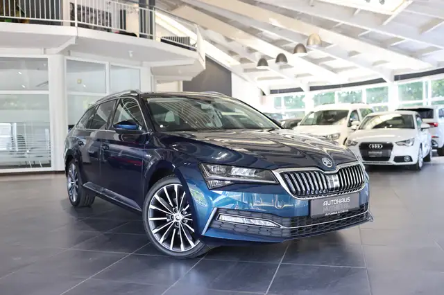 Skoda Superb main image