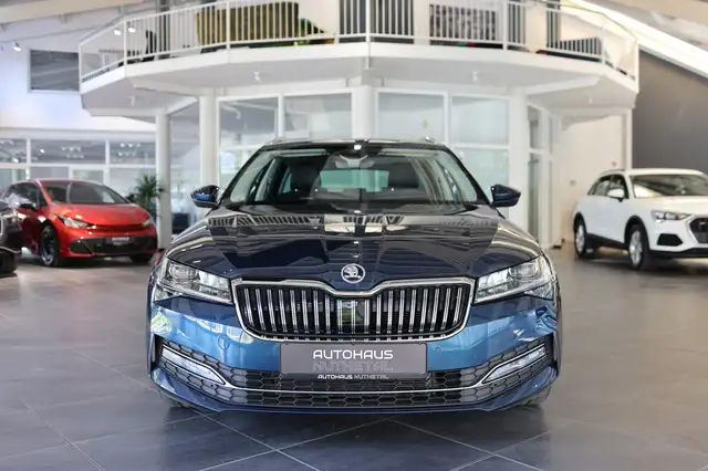 Skoda Superb view 2