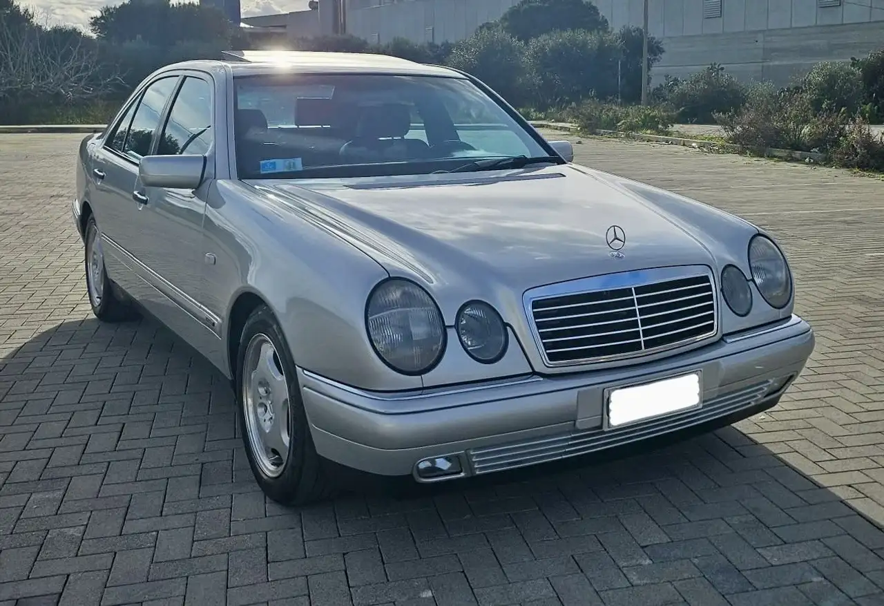 Mercedes-Benz E 250 Diesel Automatic - 65.000 Km - Tetto - Pelle, foto 2