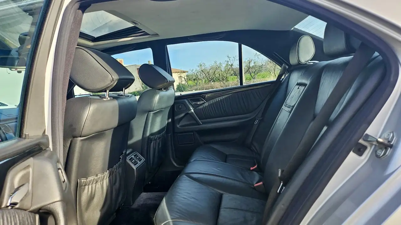 Mercedes-Benz E 250 Diesel Automatic - 65.000 Km - Tetto - Pelle, foto 7
