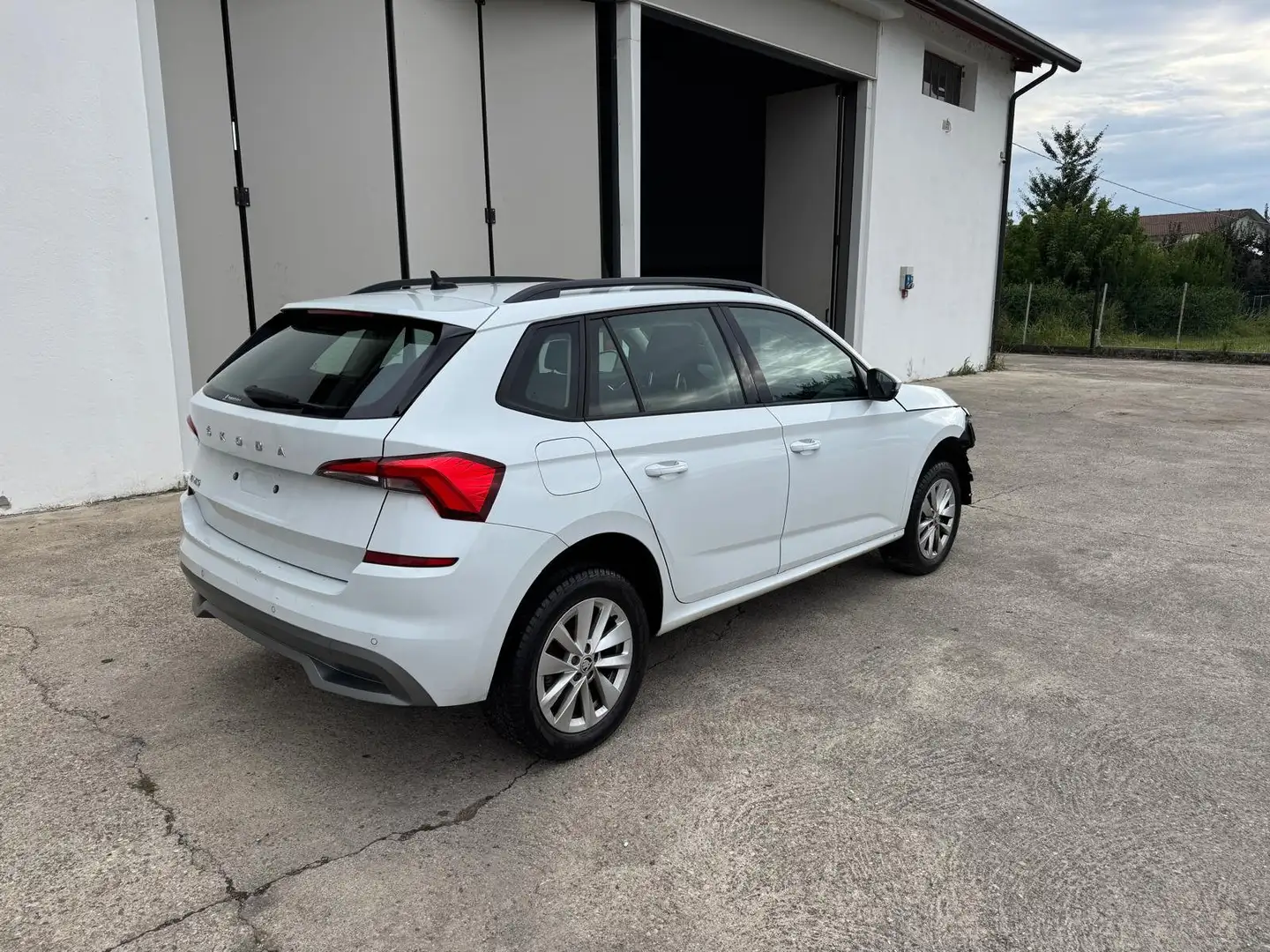 Skoda Kamiq 1.0 tsi Style 95cv - INCIDENTATA - IVA ESPOSTA Bianco - 1