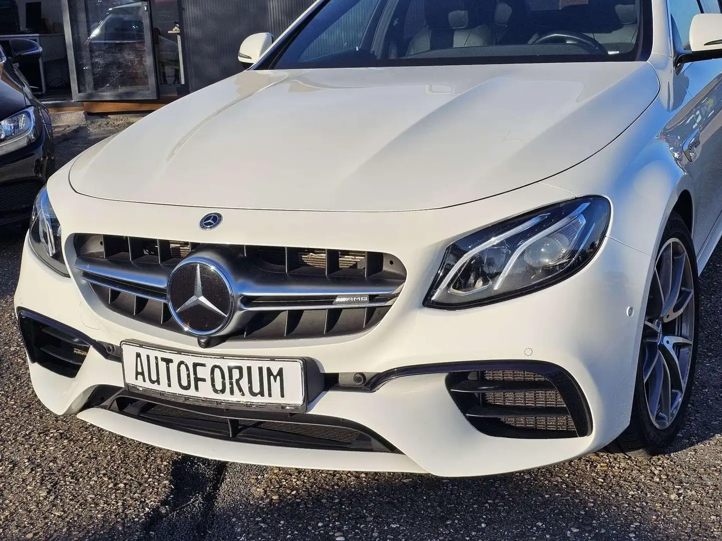 Mercedes-Benz E 63 AMG E 63 AMG 4Matic+ *Special Edition* Weiß - 2