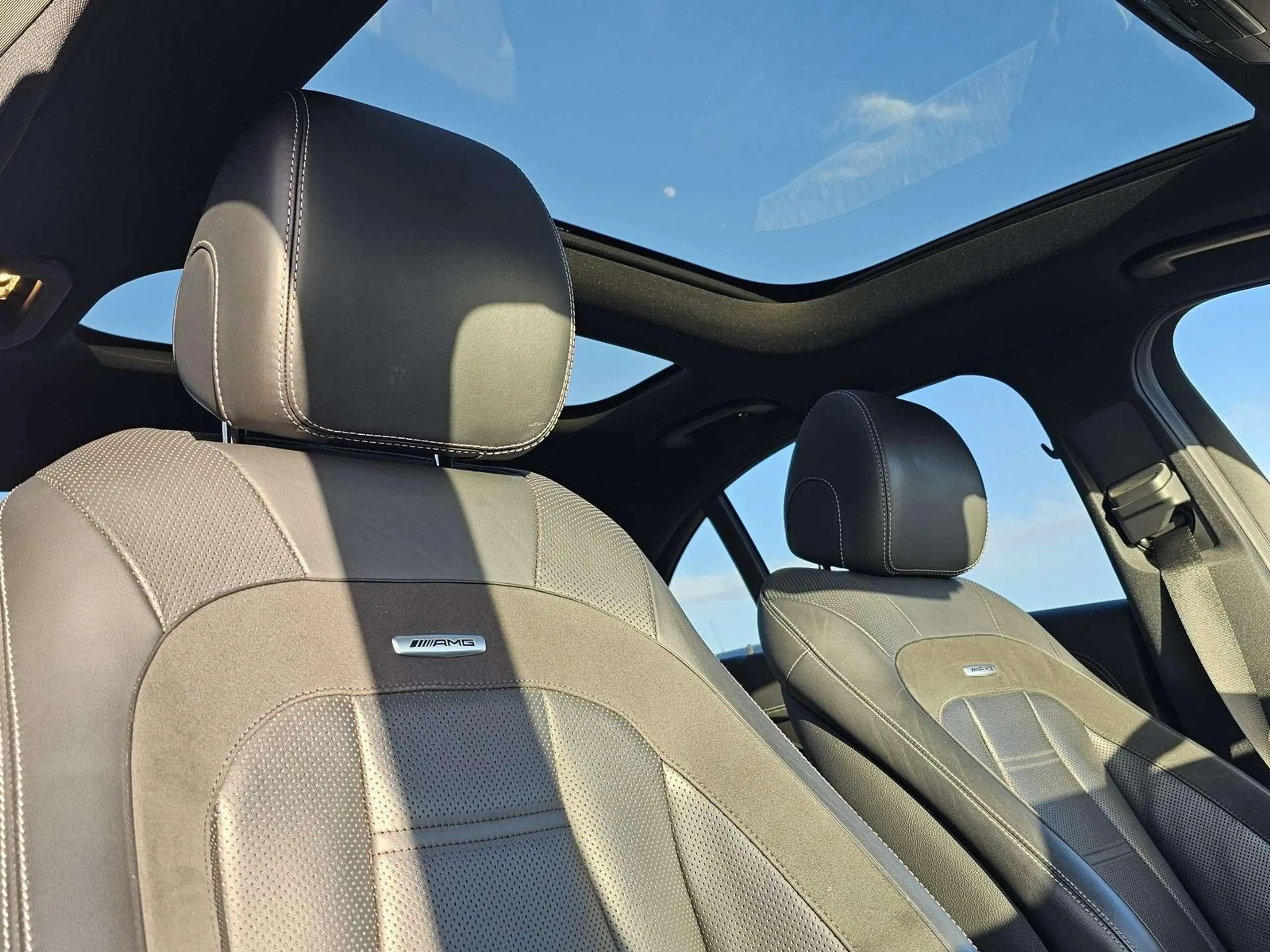 Mercedes-Benz E 63 AMG E 63 AMG 4Matic+ *Special Edition* — photo 14