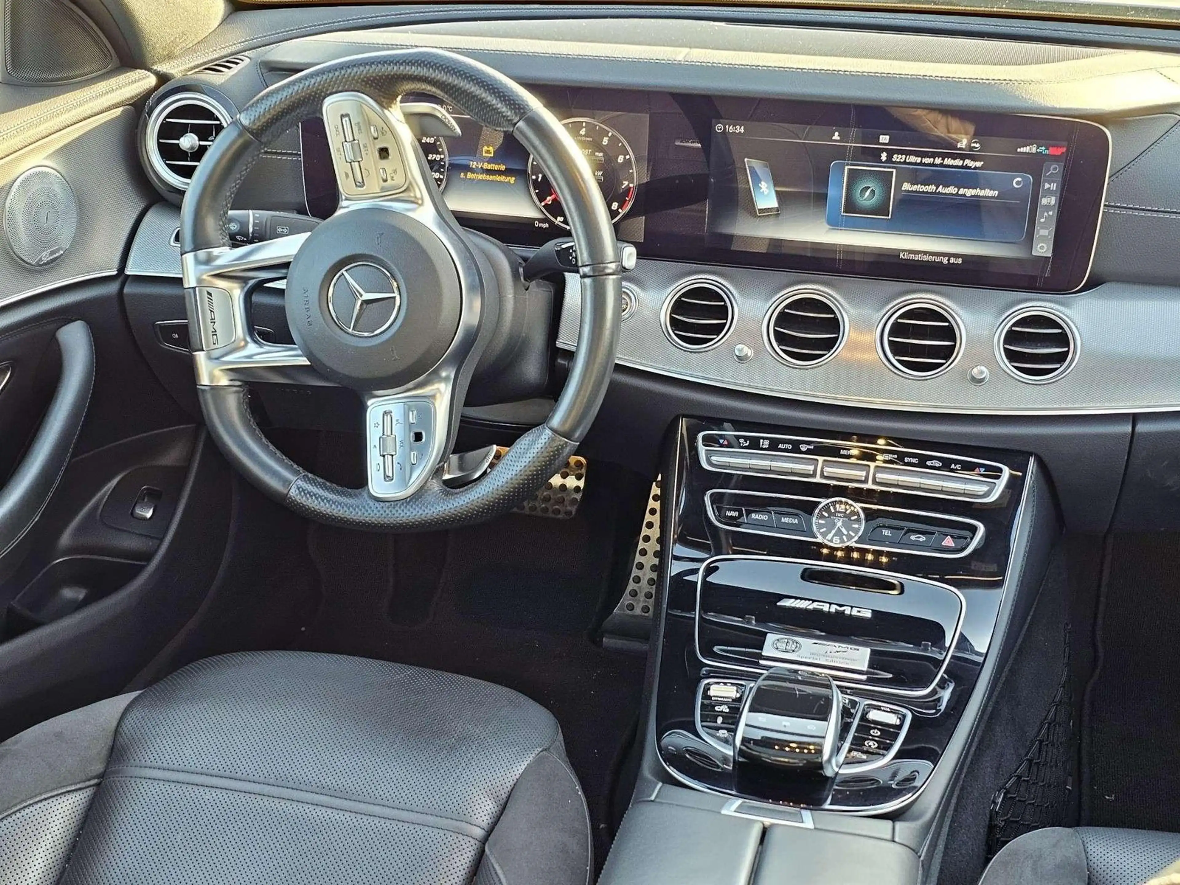 Mercedes-Benz E 63 AMG E 63 AMG 4Matic+ *Special Edition* — photo 10