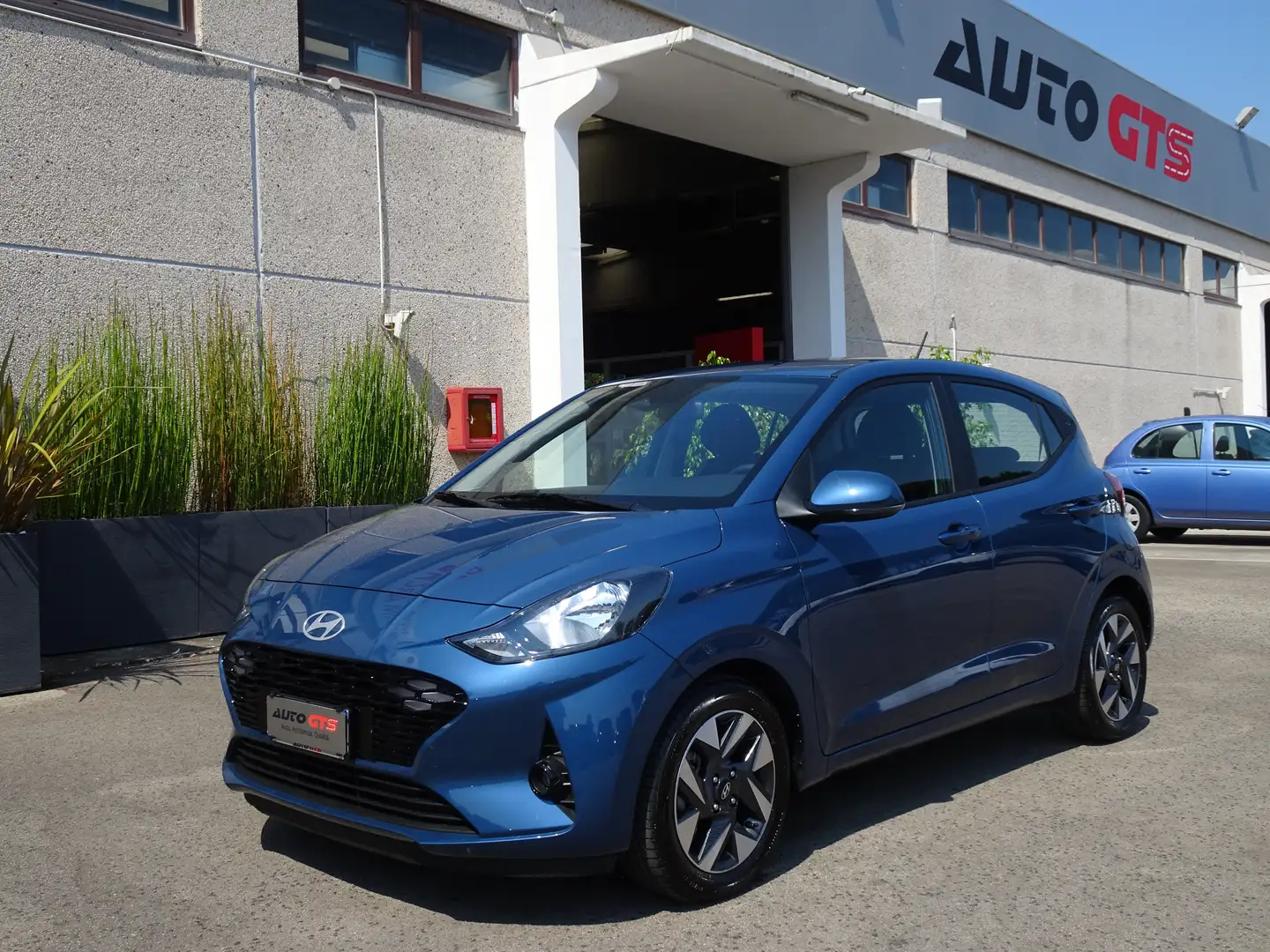 Hyundai i10 i10 1.0 mpi Connectline auto Garanzia uff. 2030 Blu/Azzurro - 1