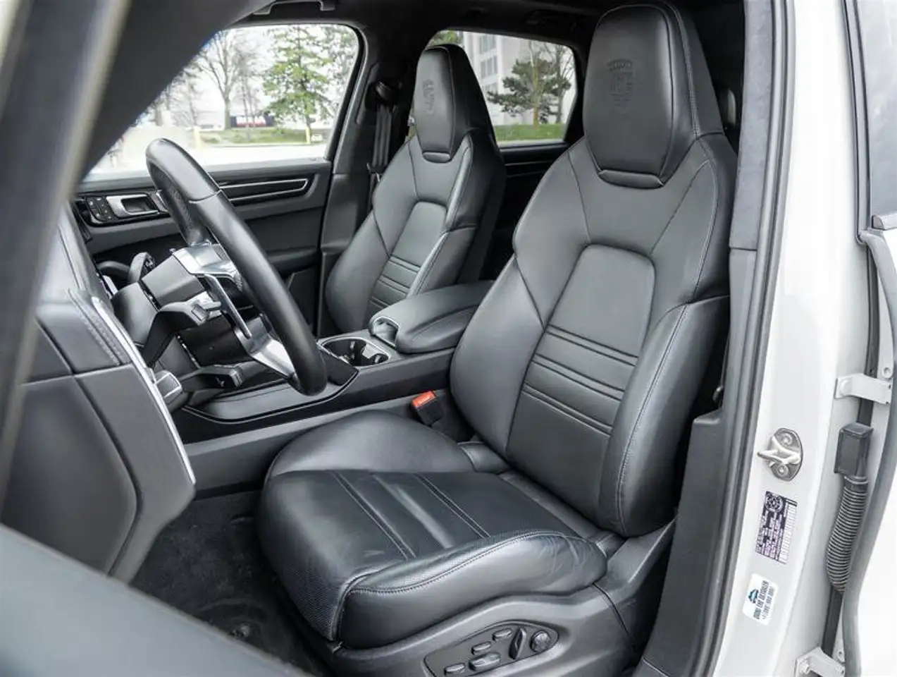 Porsche Cayenne снимка Porsche Cayenne