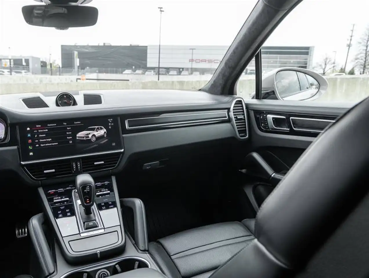 Porsche Cayenne снимка Porsche Cayenne