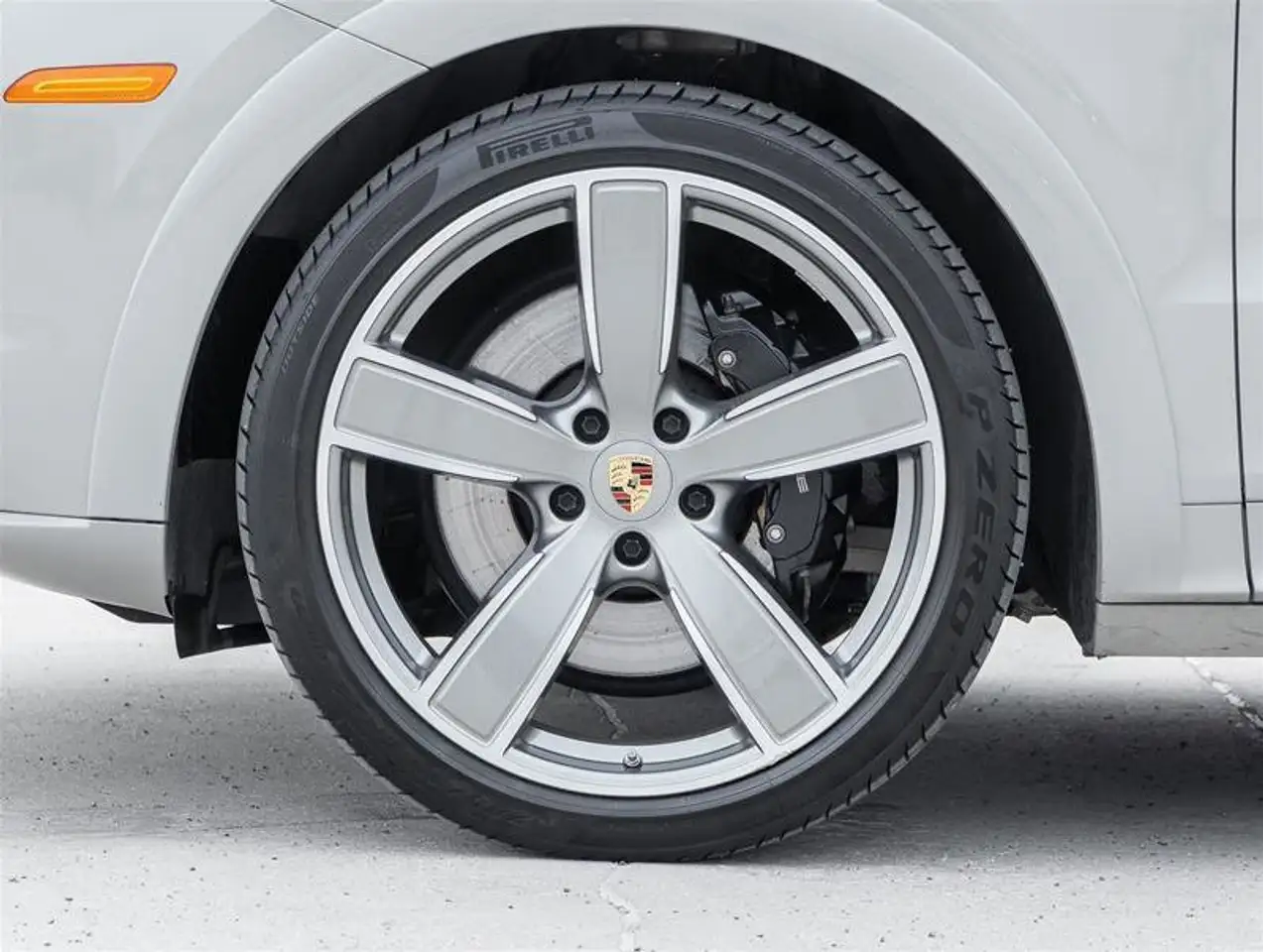 Porsche Cayenne снимка Porsche Cayenne