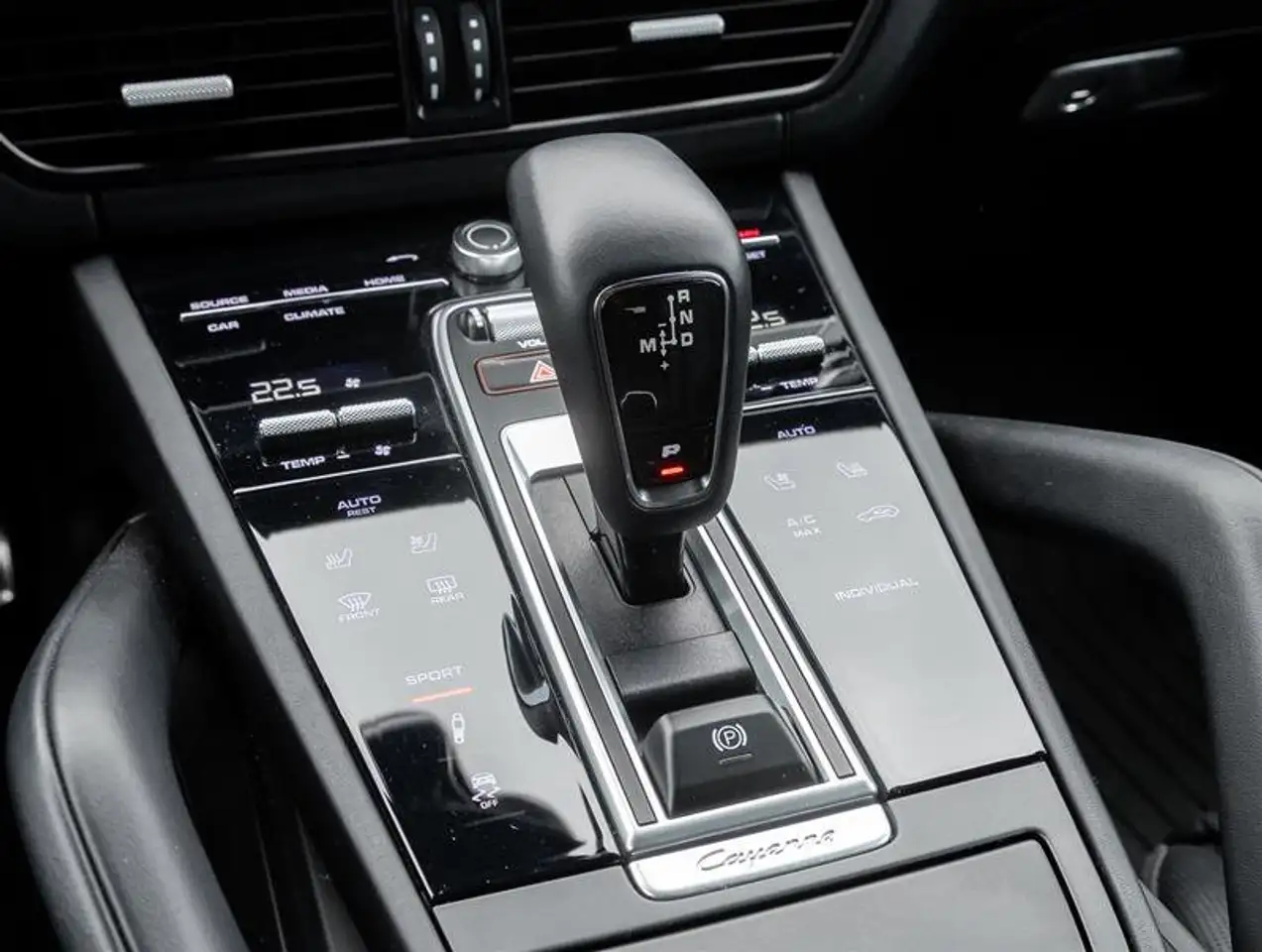 Porsche Cayenne снимка Porsche Cayenne