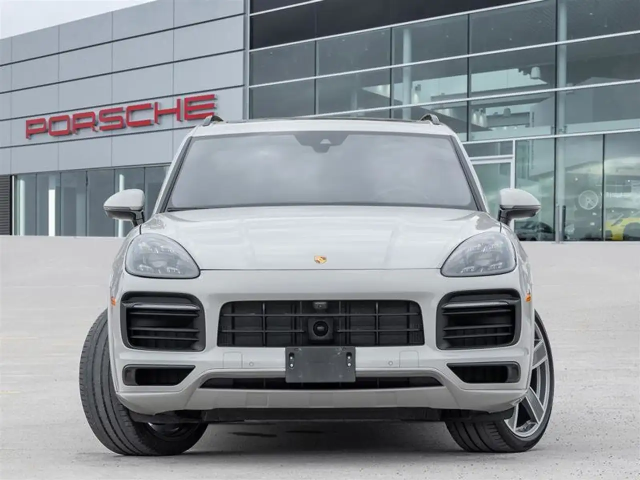 Porsche Cayenne снимка Porsche Cayenne