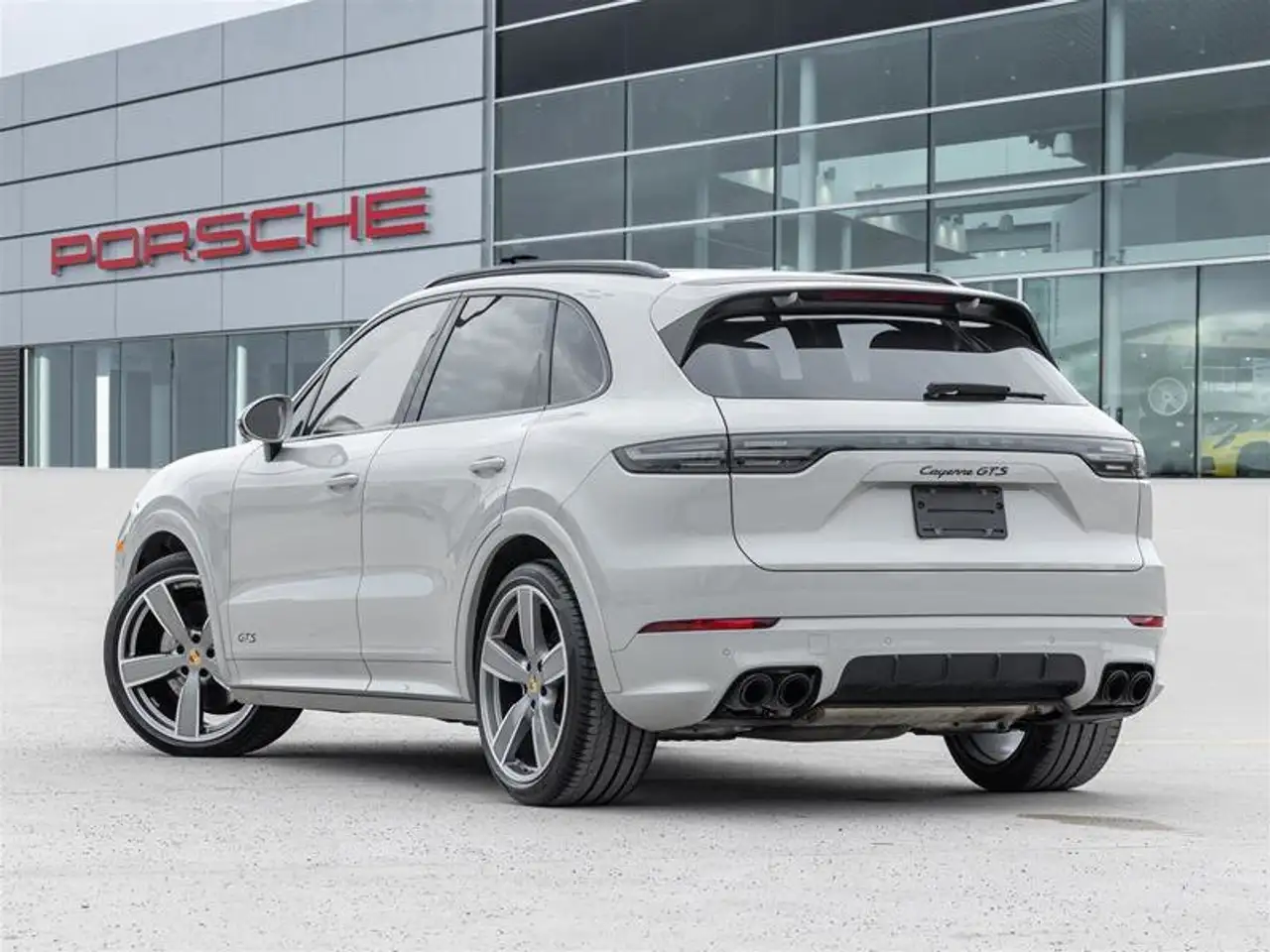 Porsche Cayenne снимка Porsche Cayenne