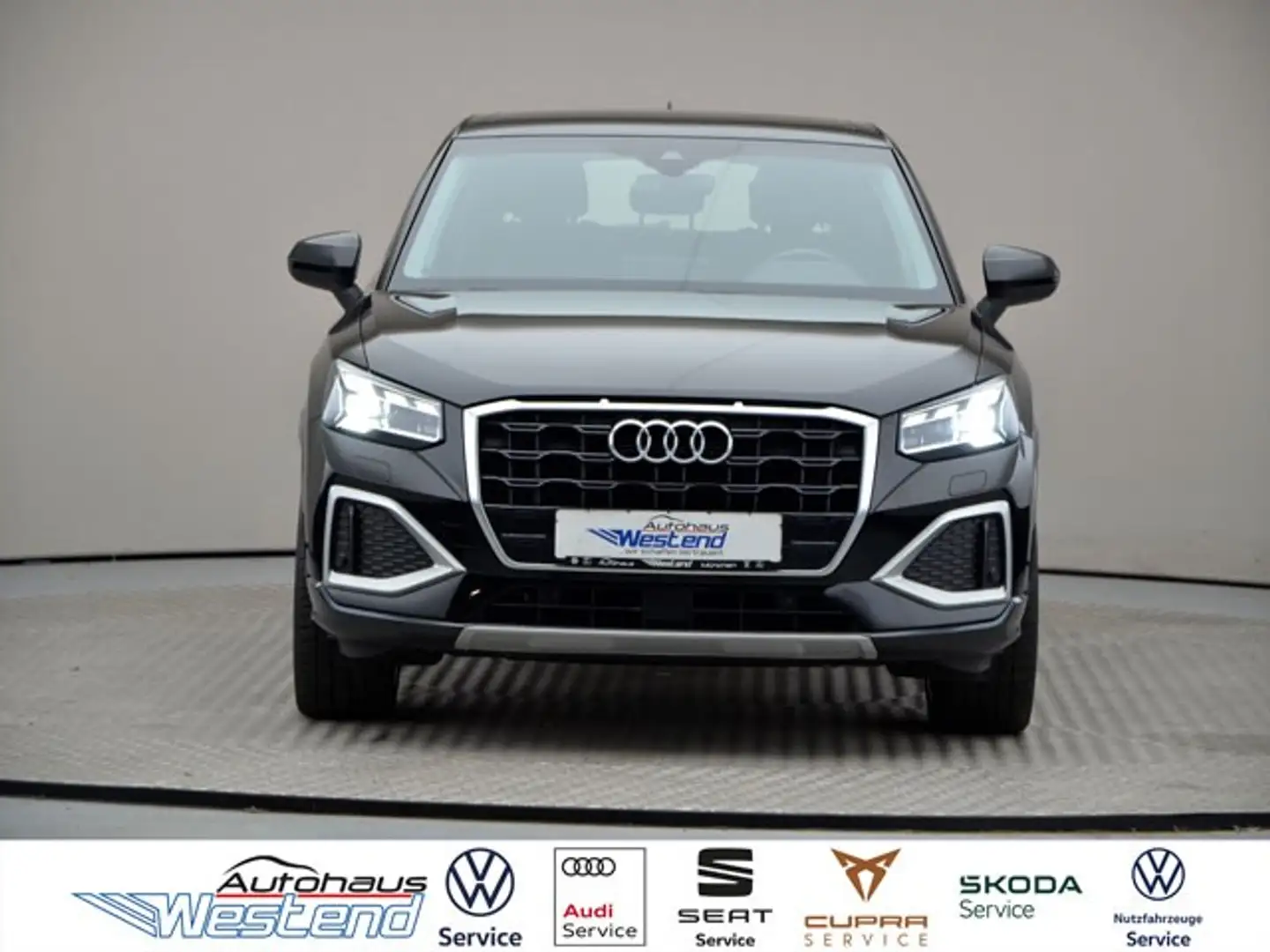 Audi Q2 advanced 35 TFSI 110kW S tronic Matrix Pano Klima Schwarz - 1