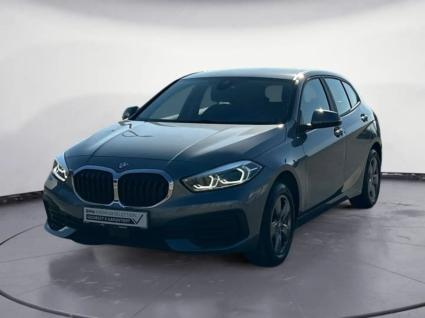 BMW 116 i Advantage Klimaaut. Aut. Heckkl. M-Sport Le Grijs - 2