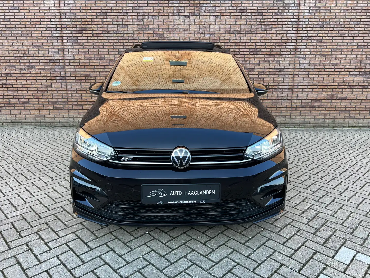 Volkswagen Touran 1.5 TSI 3 x R-line 7p Pano-keyless-V-cockpit-CAM-A Schwarz - 2